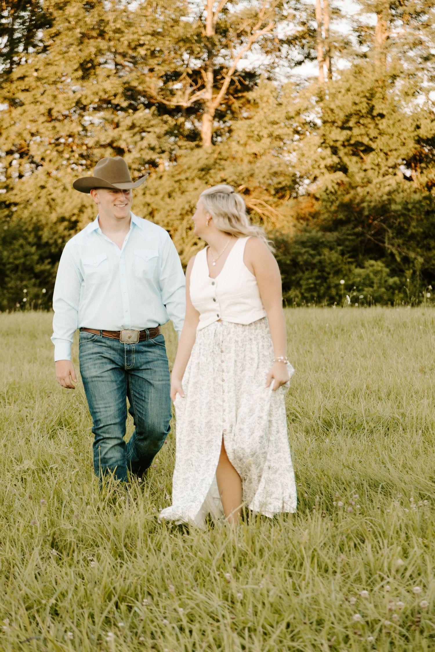 Middle Tennessee farm couple's engagement photography