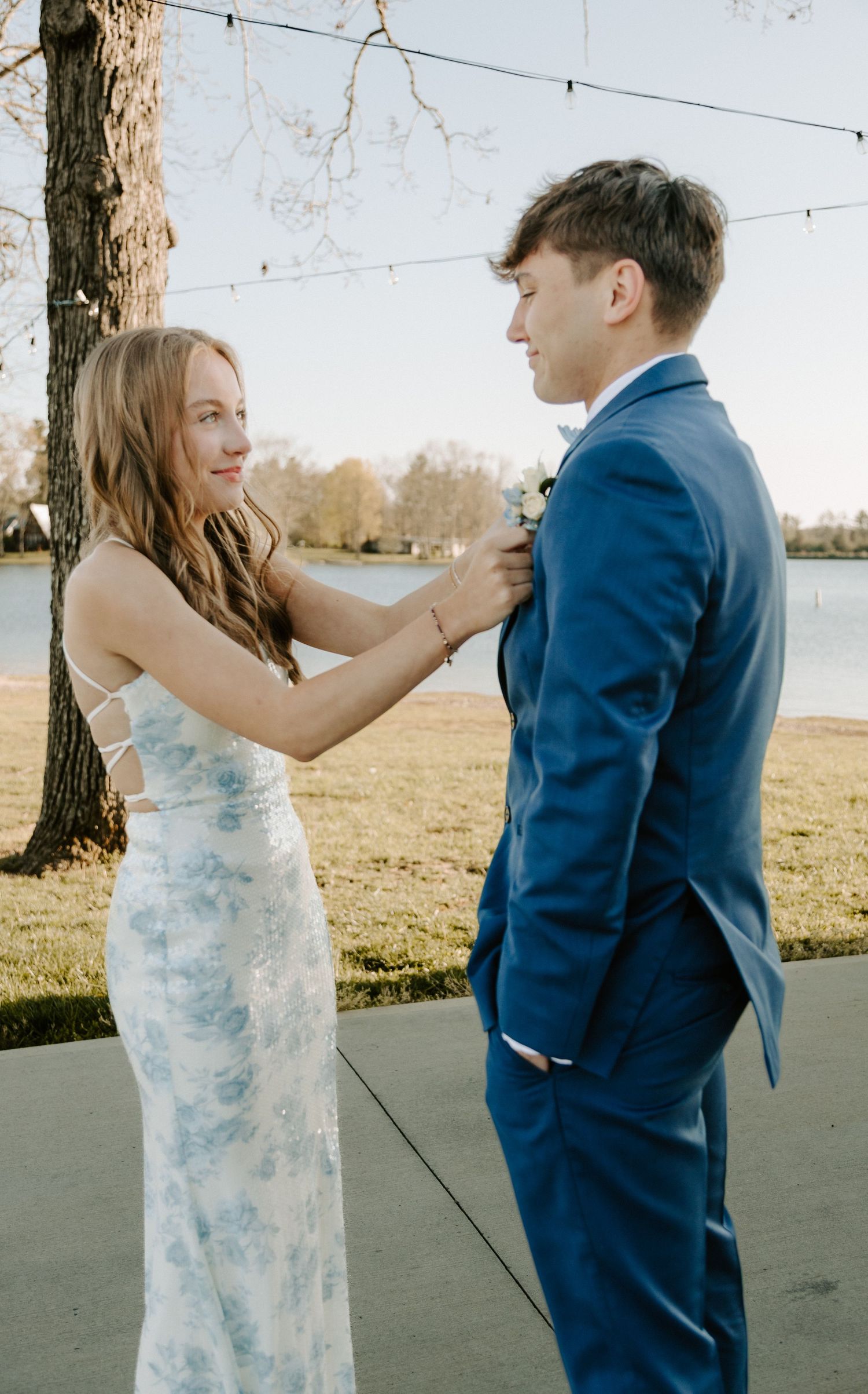 Middle Tennessee senior and prom couple's lake photography