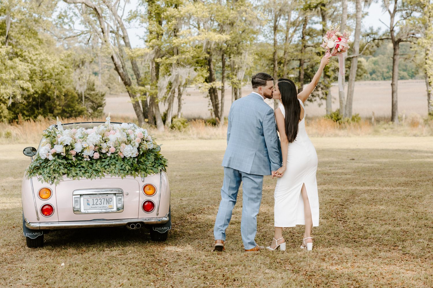 Charleston wedding/engagement/couple photos at Pine Creek Place