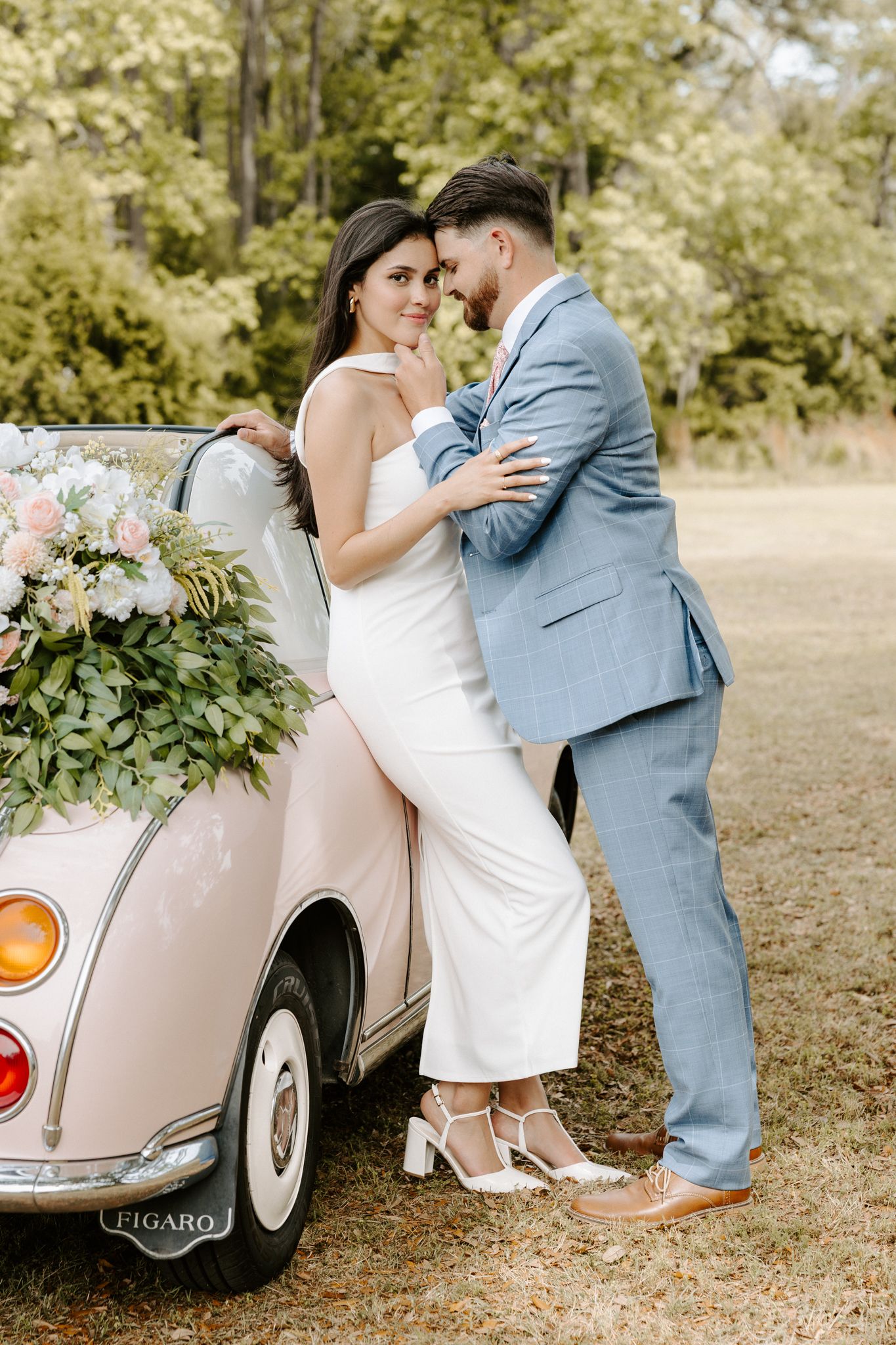Charleston wedding/engagement/couple photos at Pine Creek Place
