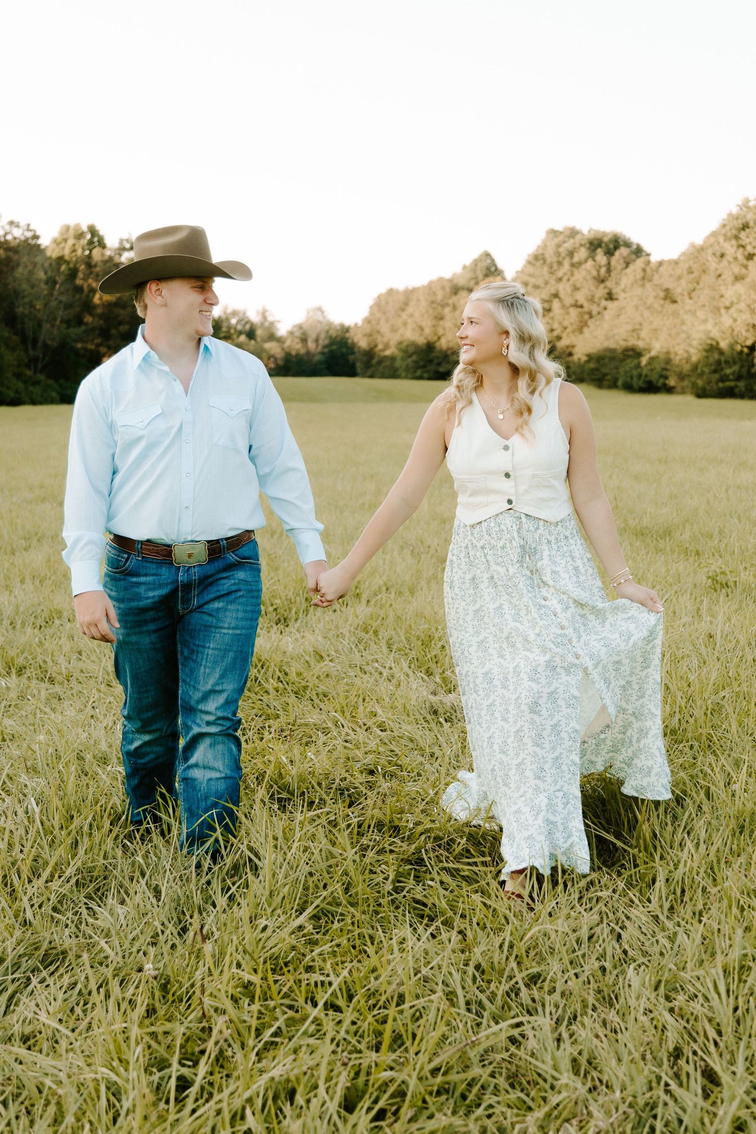 Middle Tennessee farm couple's engagement photography