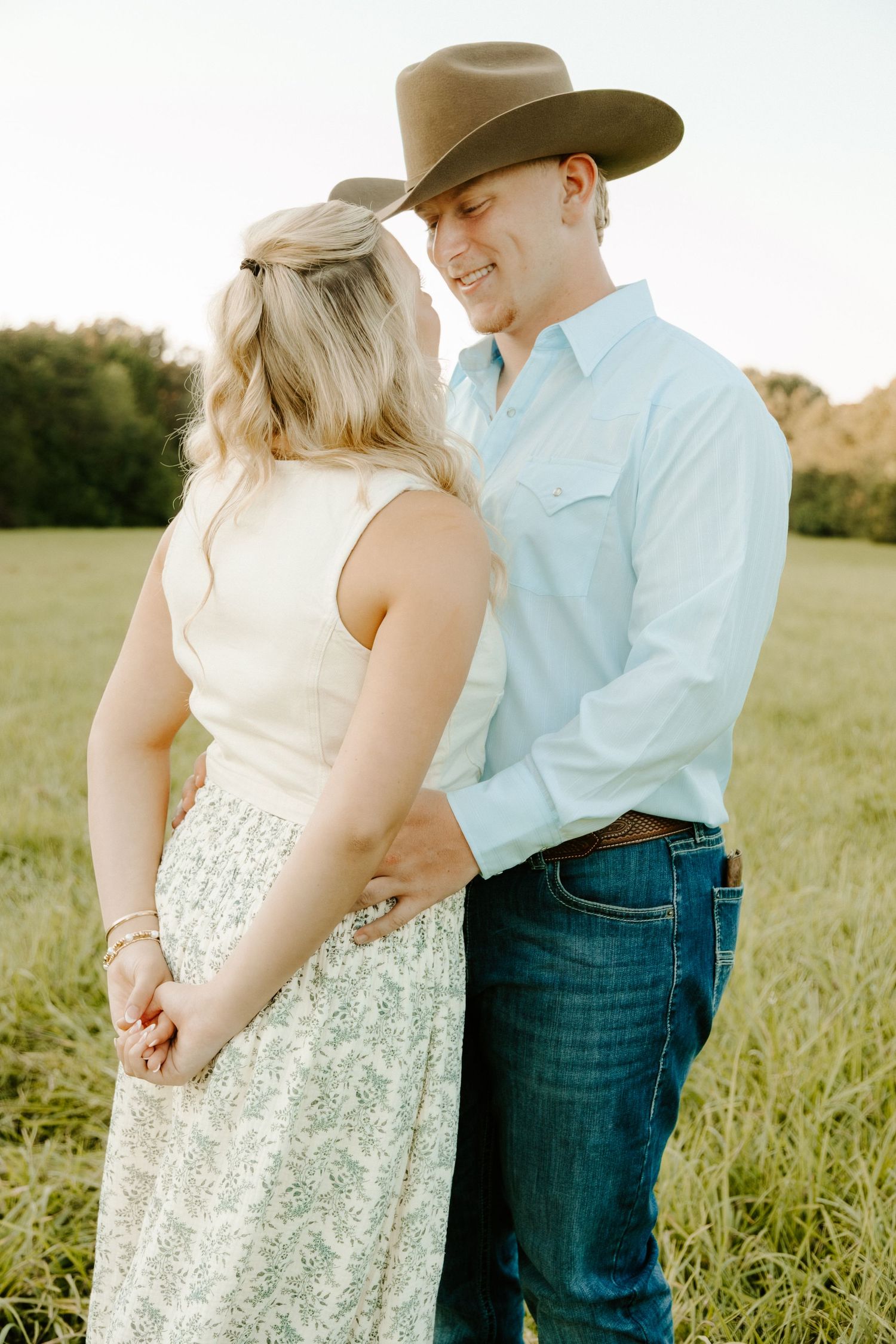 Middle Tennessee farm couple's engagement photography