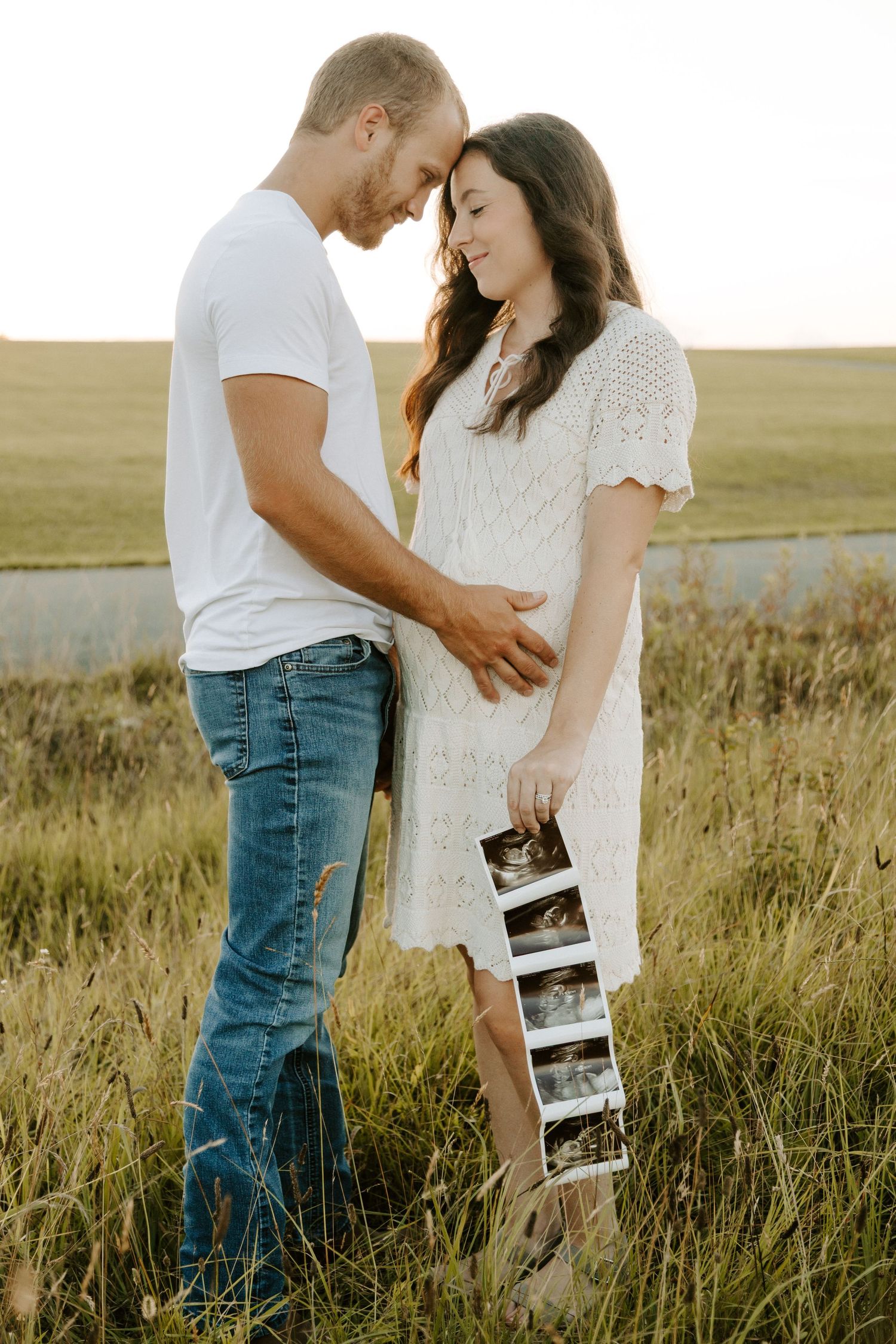 Middle Tennessee couple's maternity photography
