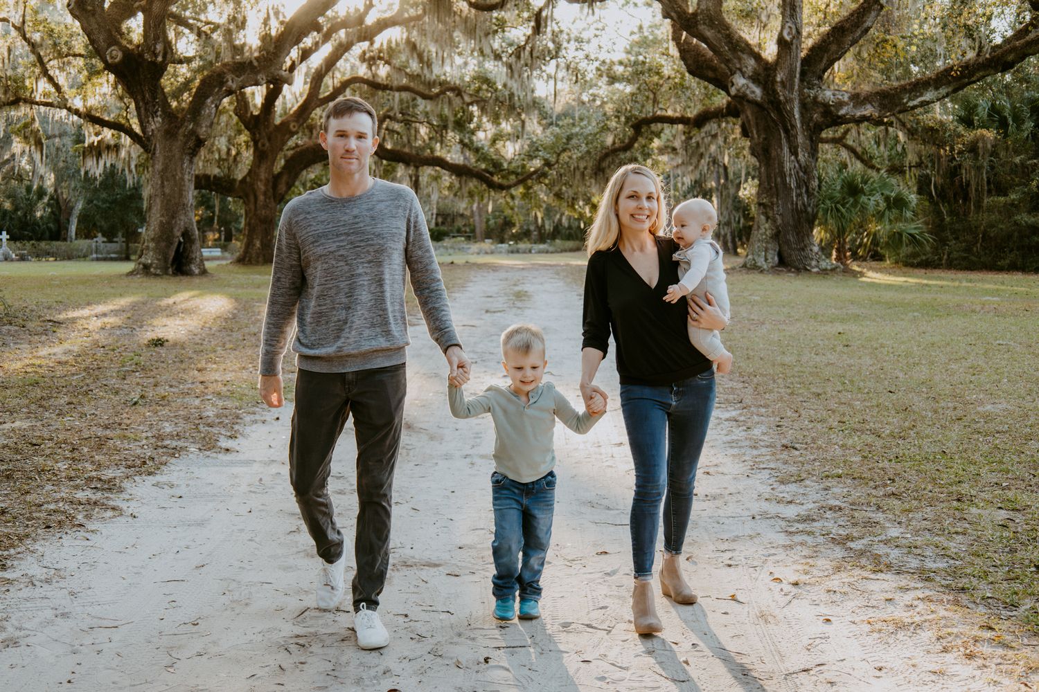 Hilton Head Island, SC Family Spanish moss Photography