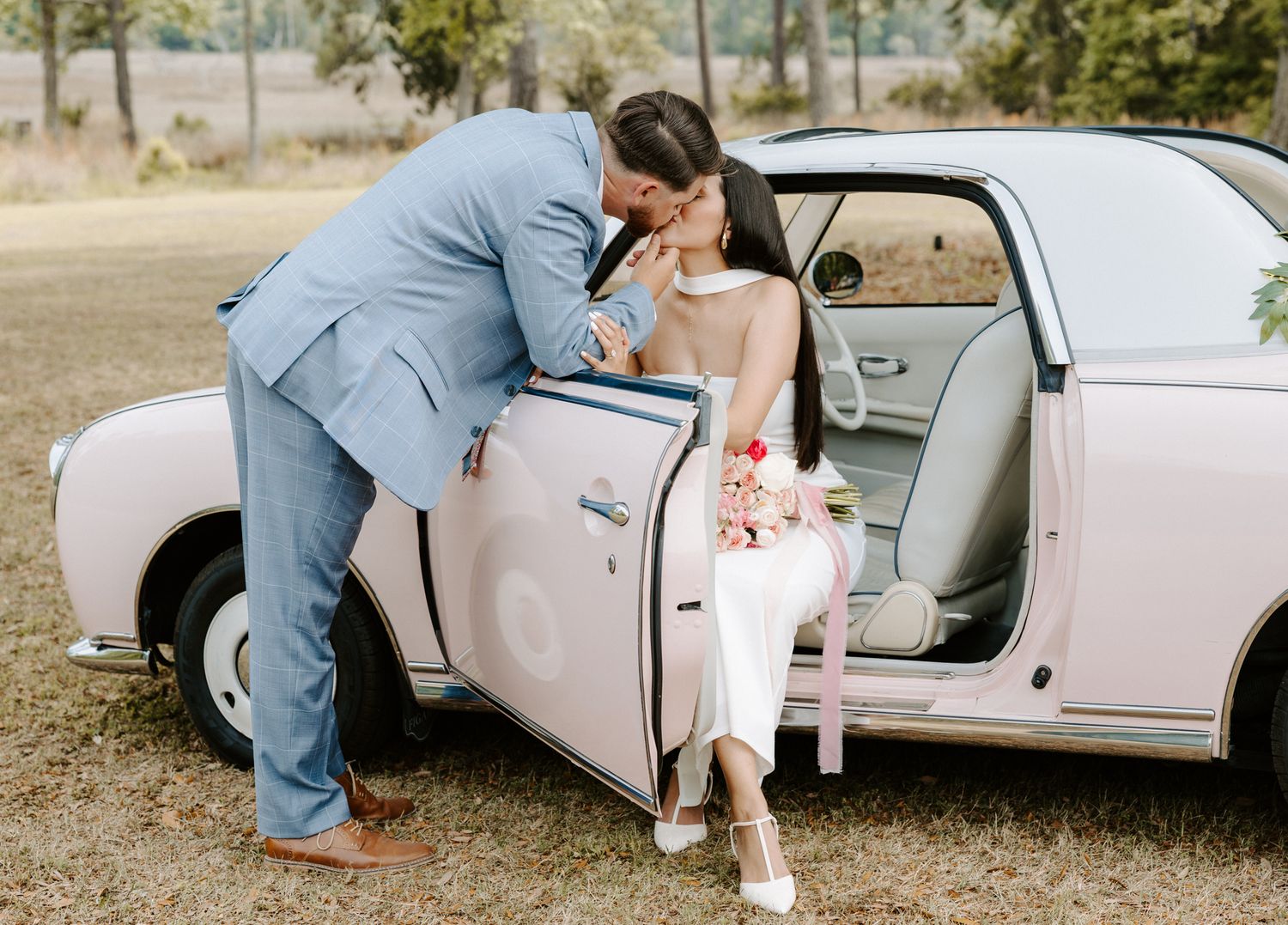 Charleston wedding/engagement/couple photos at Pine Creek Place