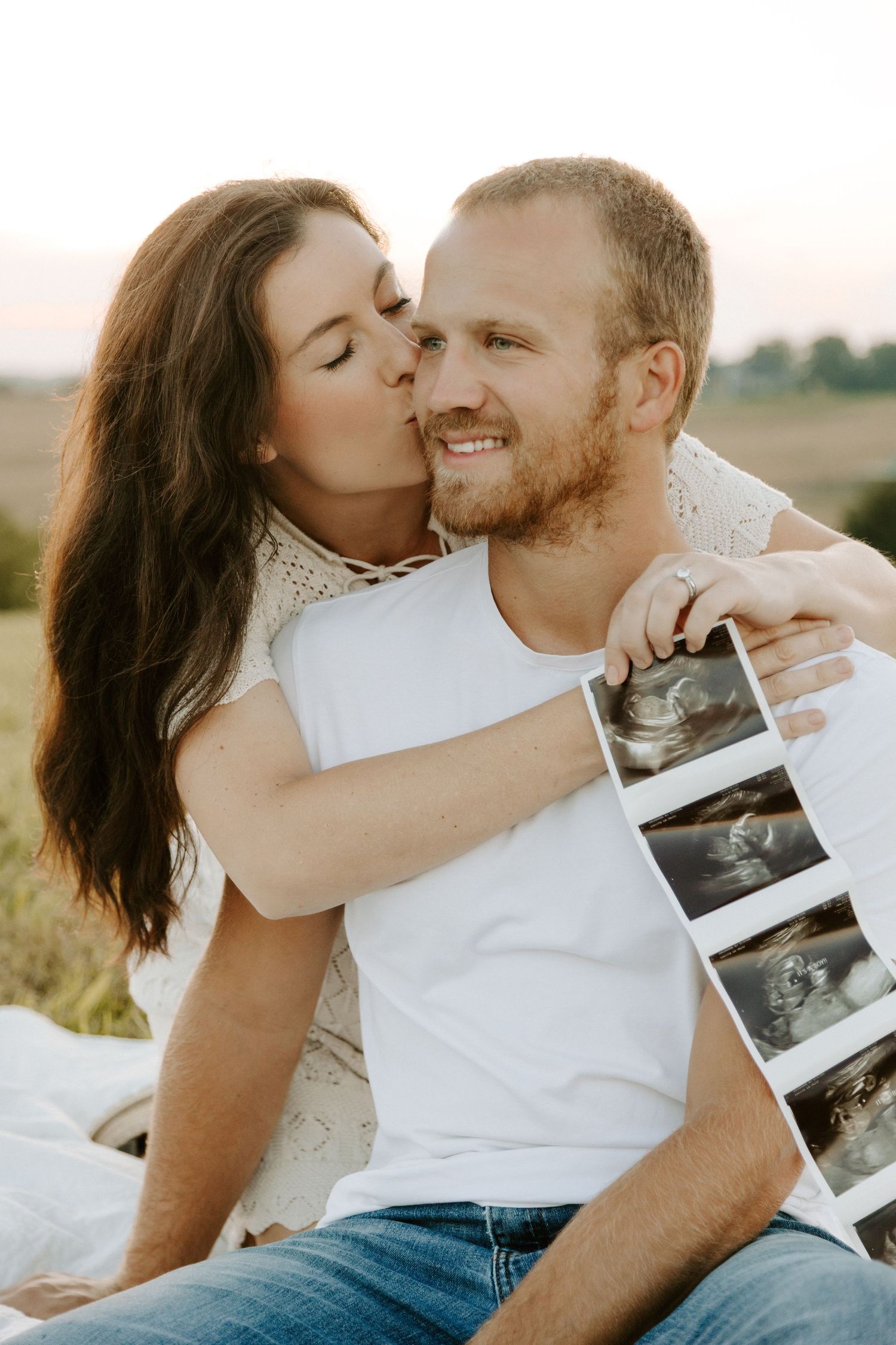 Middle Tennessee couple's maternity photography