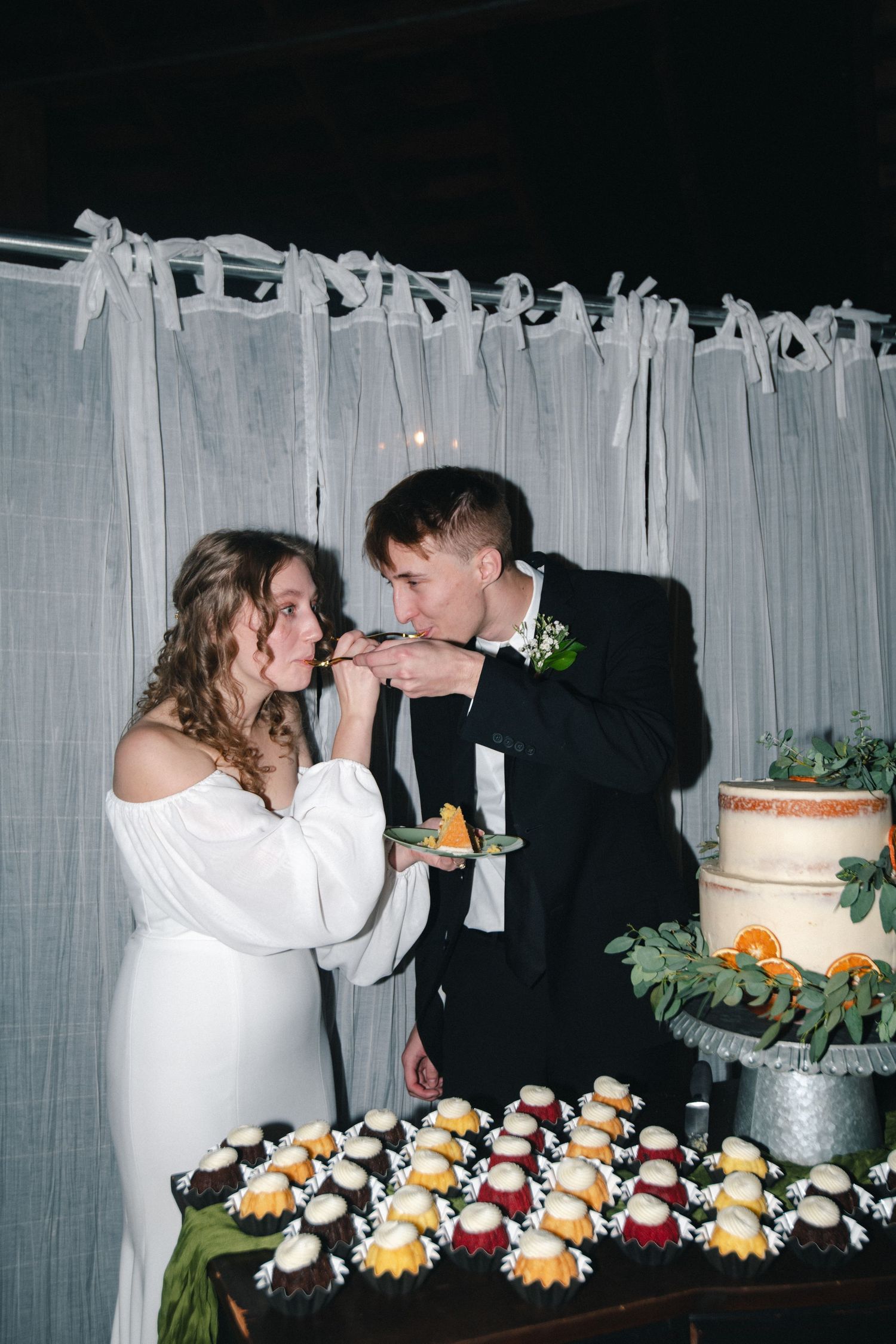 Classic, vibey wedding photography in Washington of the Pacific Northwest at Copper Gables barn during a magical winter day.