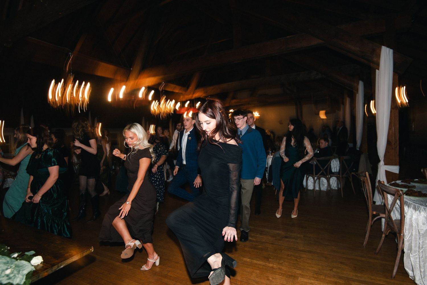 Classic, vibey wedding photography in Washington of the Pacific Northwest at Copper Gables barn during a magical winter day.