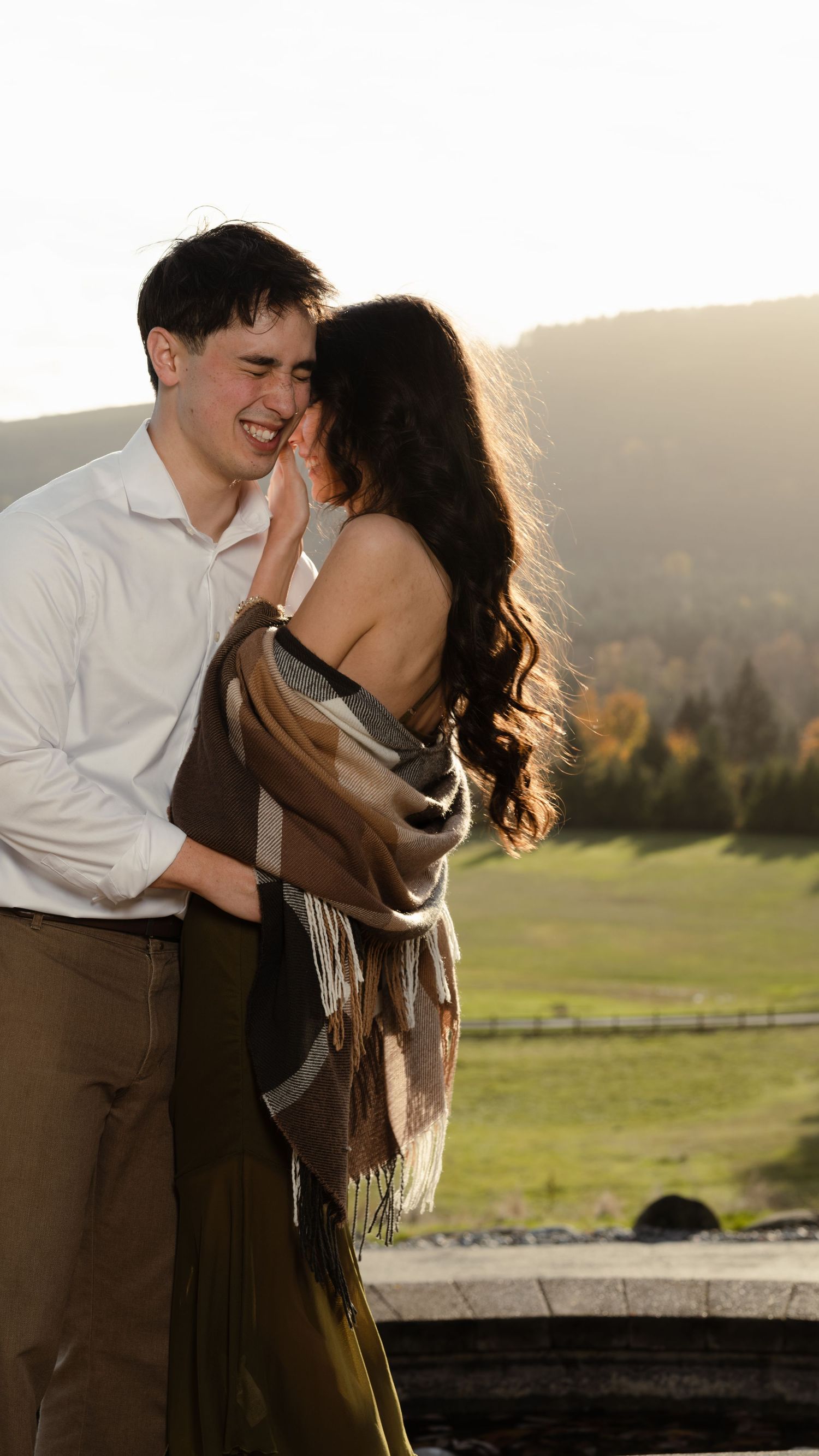 Dreamy engagement photos near Seattle, Washington in Mount Vernon, Washington during the fall.