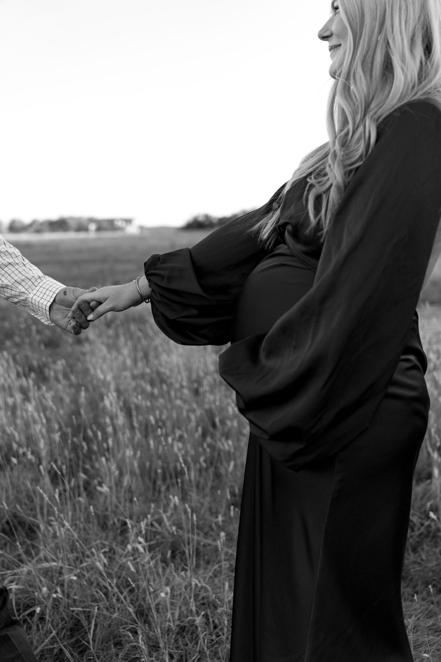 Timeless maternity session in Abilene, Texas