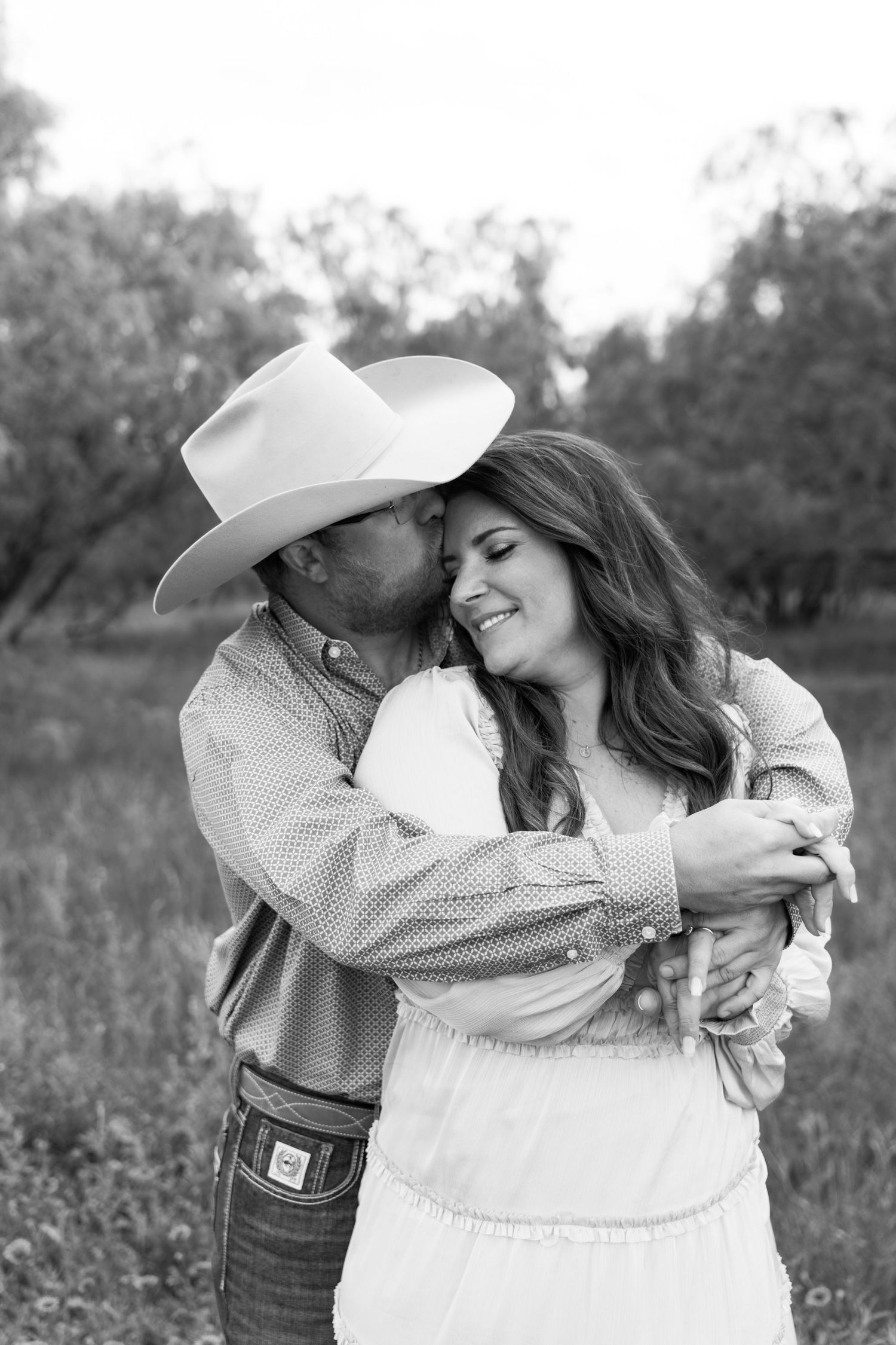 Loving couple session in west Texas with Rachel Nicole Photography