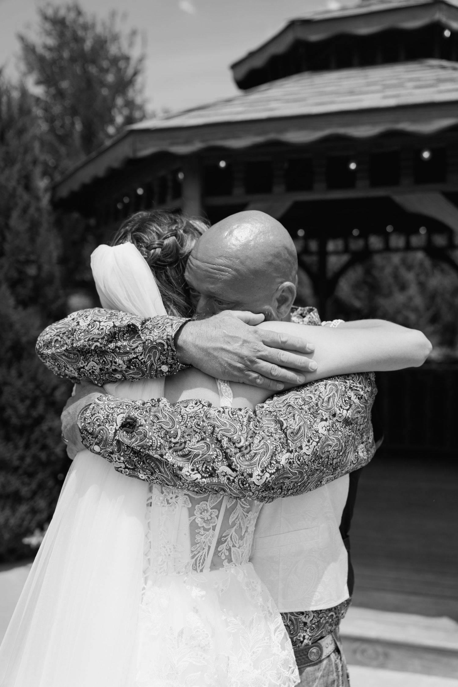 Sweet father daughter moments in black and white in Lubbock, Texas