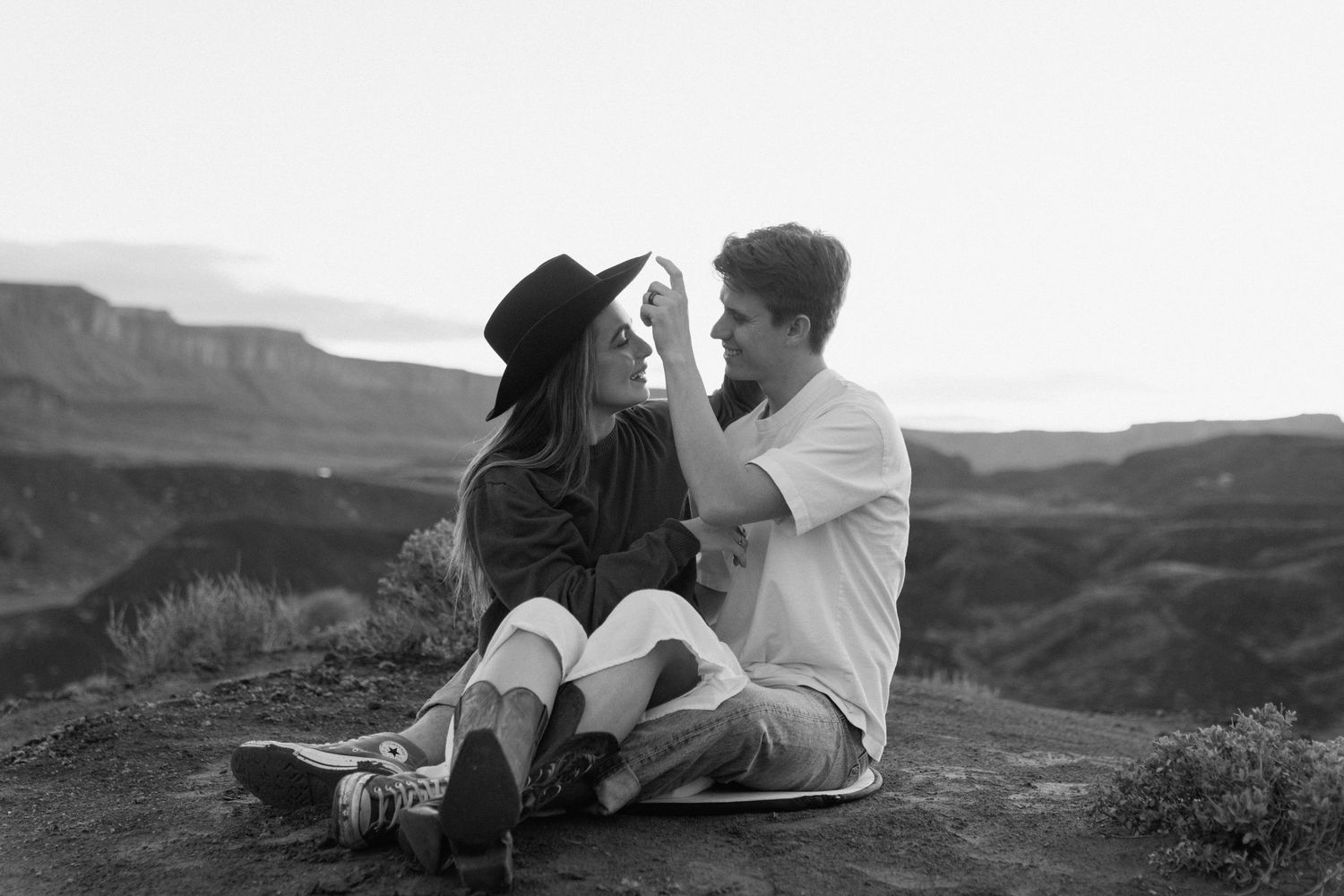 Couple session in Moab, Utah at sunrise
