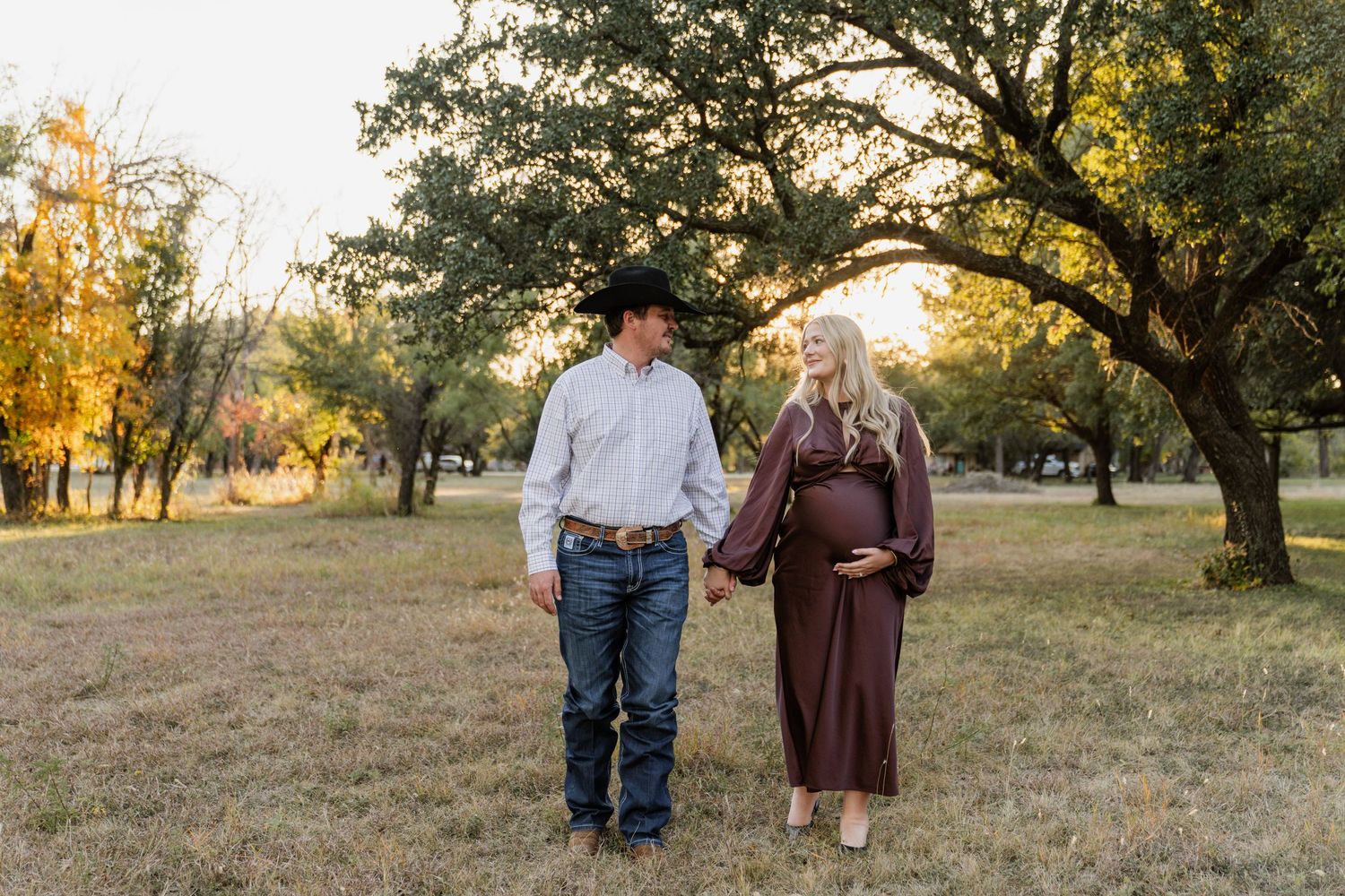 Sunset Maternity session in Buffalo Gap, Texas with Rachel Nicole Photography