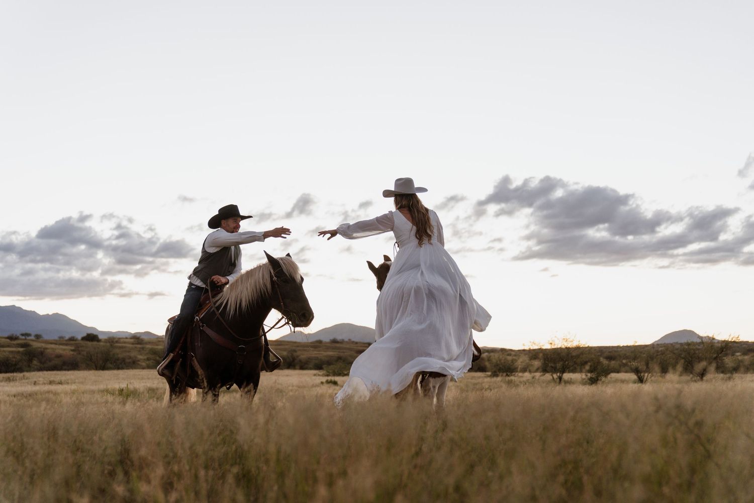 Elopement session in Tucson, Arizona at sunset