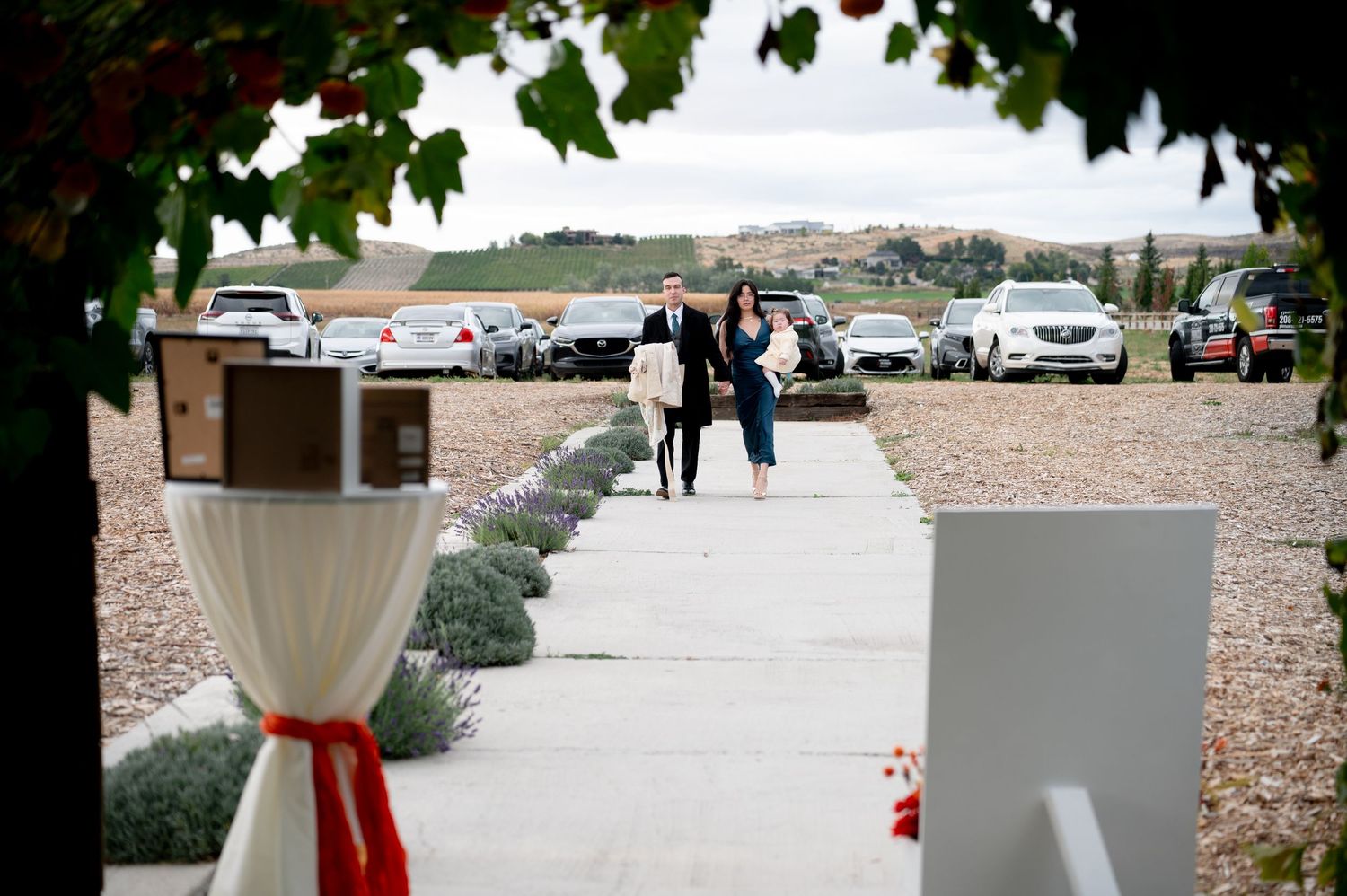 guest arriving to a wedding reception at Good Life Farms in Eagle, Idaho