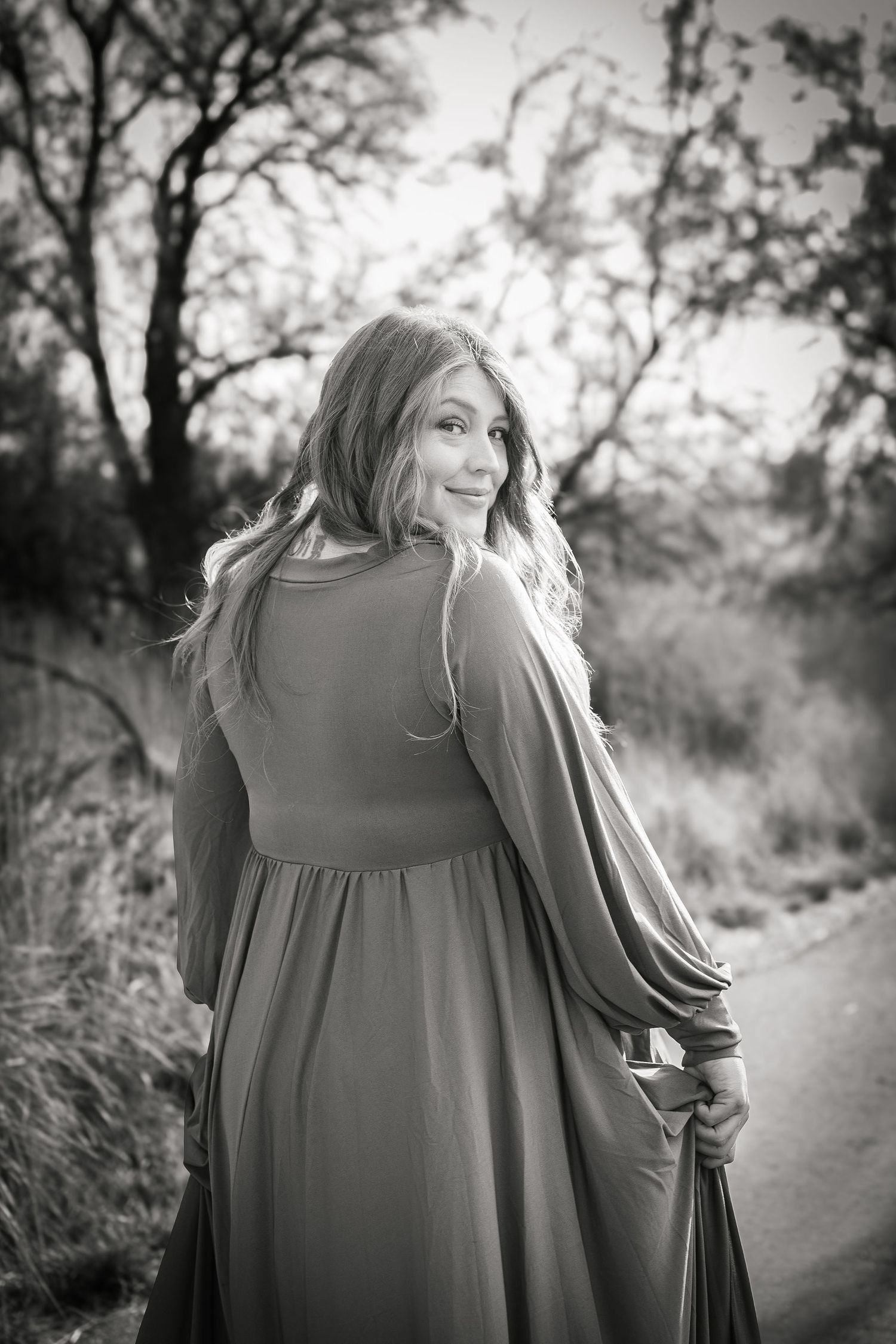 An expecting mom at her maternity shoot at Wilson ponds in Nampa, Idaho.