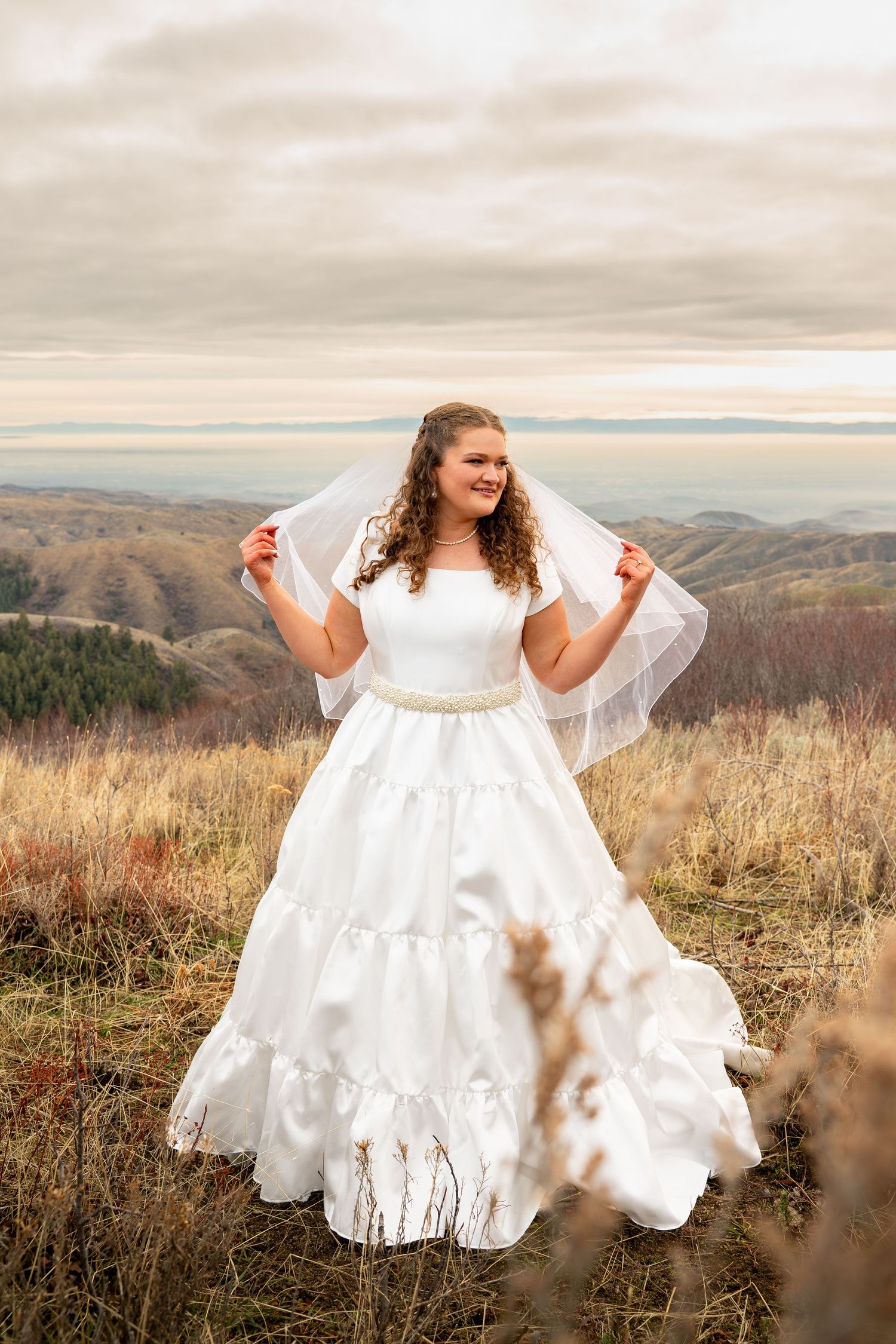 A beautiful bride with mountain views in Boise, Idaho