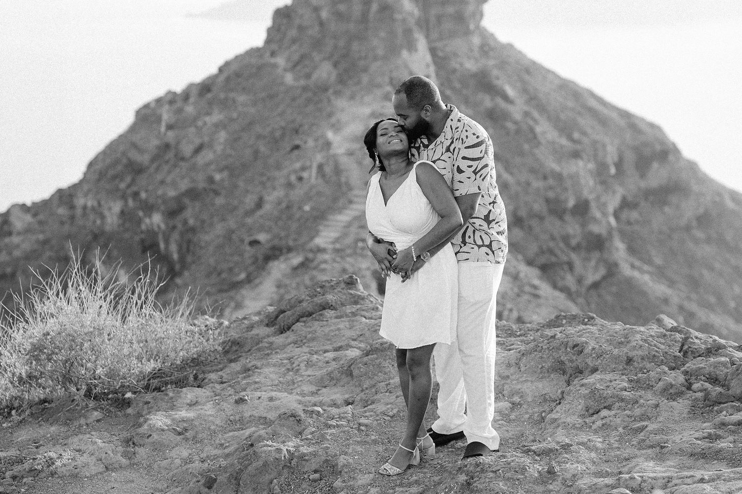 American Couple photo in Santorini by Tonia and Theodore