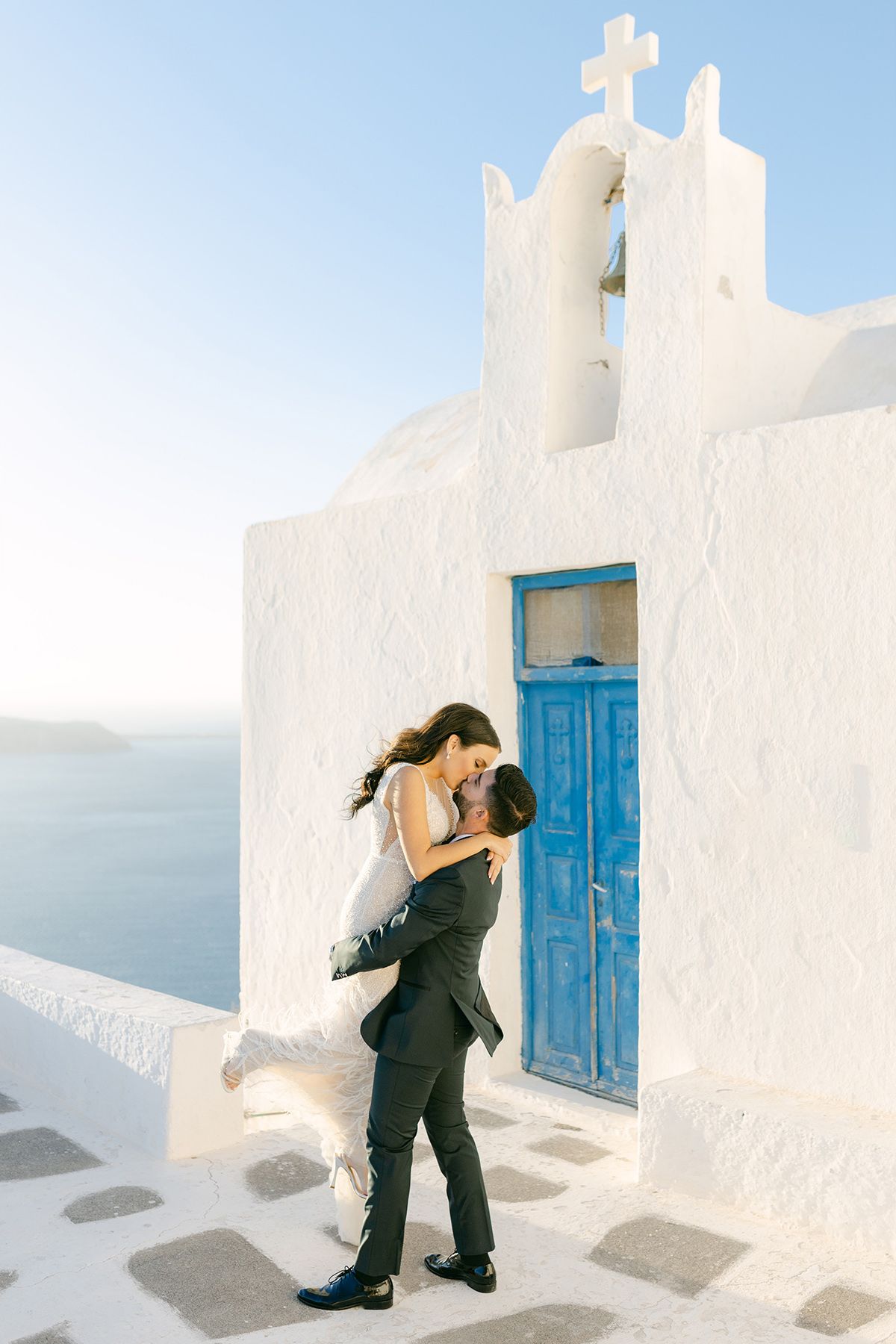 Destination wedding in Greece for US couples, elegant ceremony with natural light