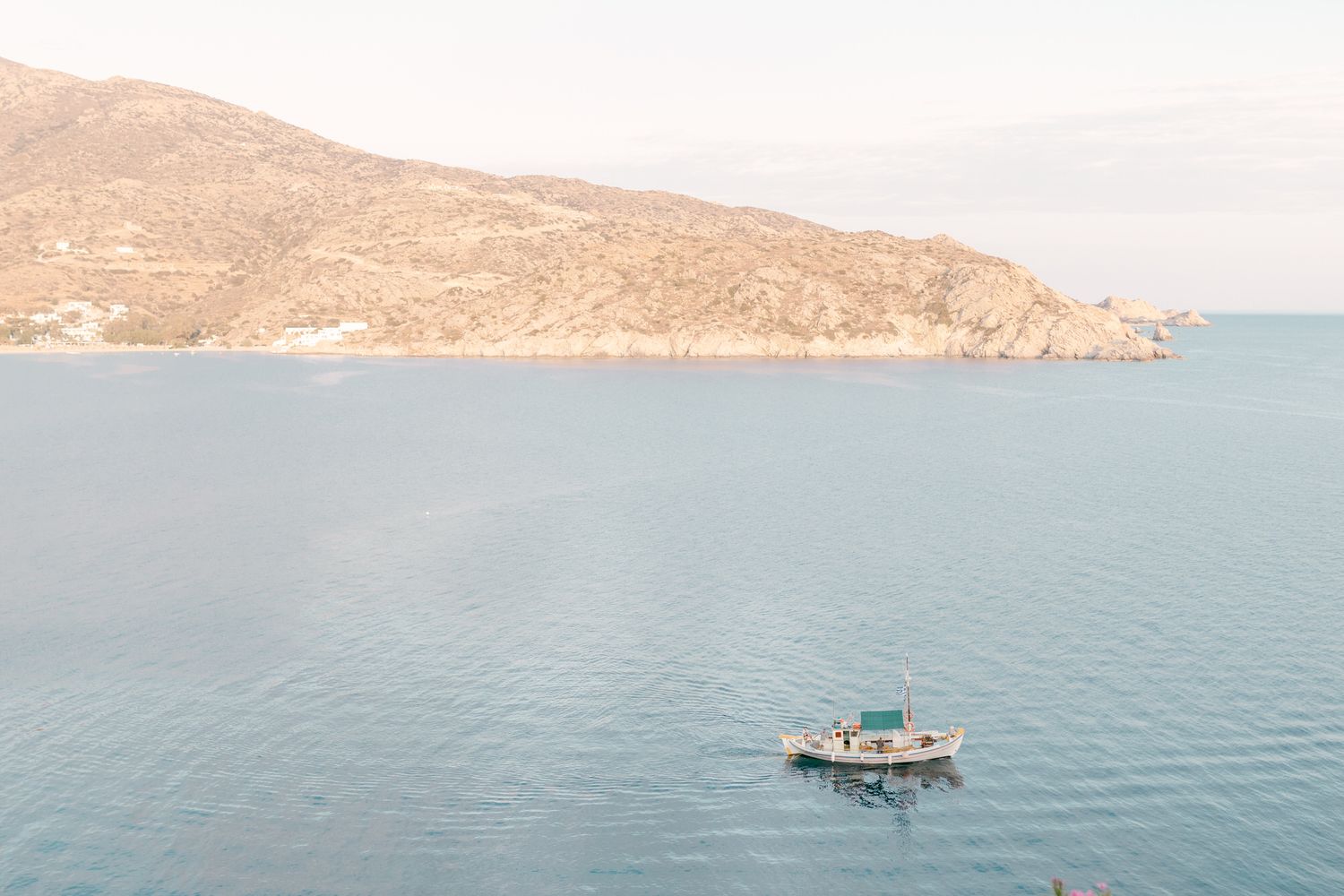 Destination wedding in Greece with seaside venues and island weddings