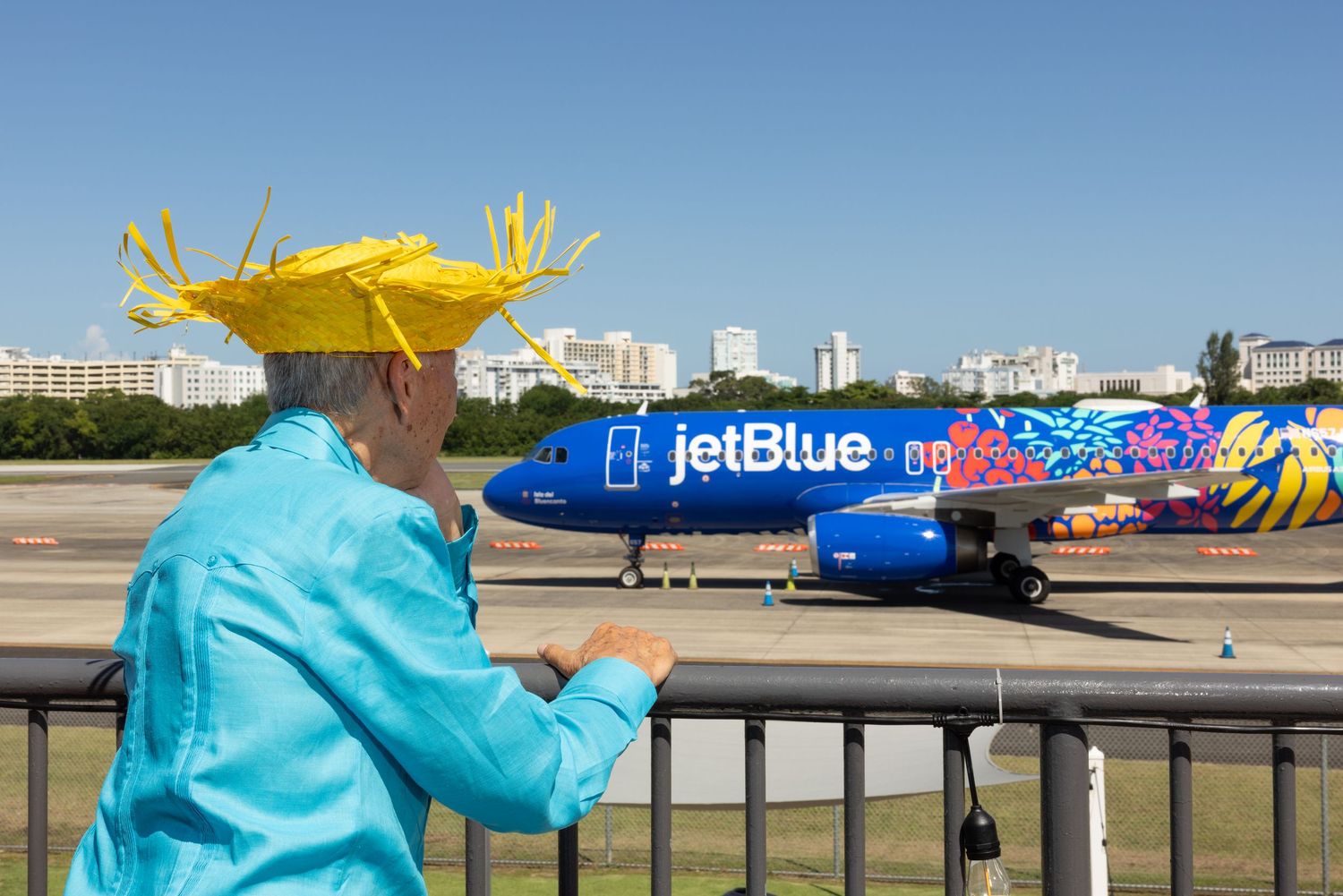 JetBlue aircraft for Isla del Bluencanto release.