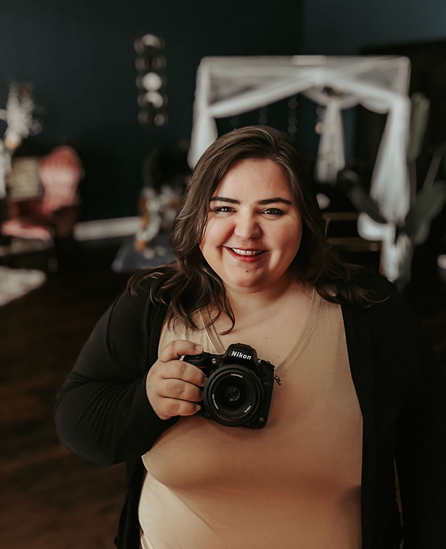 Las Vegas Boudoir Photographer. Owner of Foxy Moon photography. Boudoir Session in private studio in las vegas. Moody Boudoir Photographer.