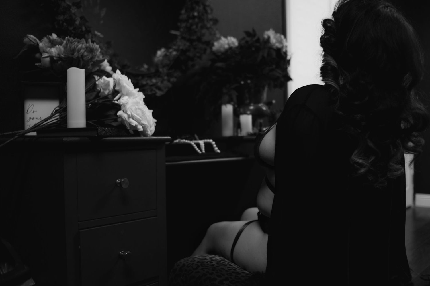 Close-up of lace & soft skin in a dark & moody bridal boudoir session, showcasing texture,  emotion. Fine art boudoir photography las Vegas