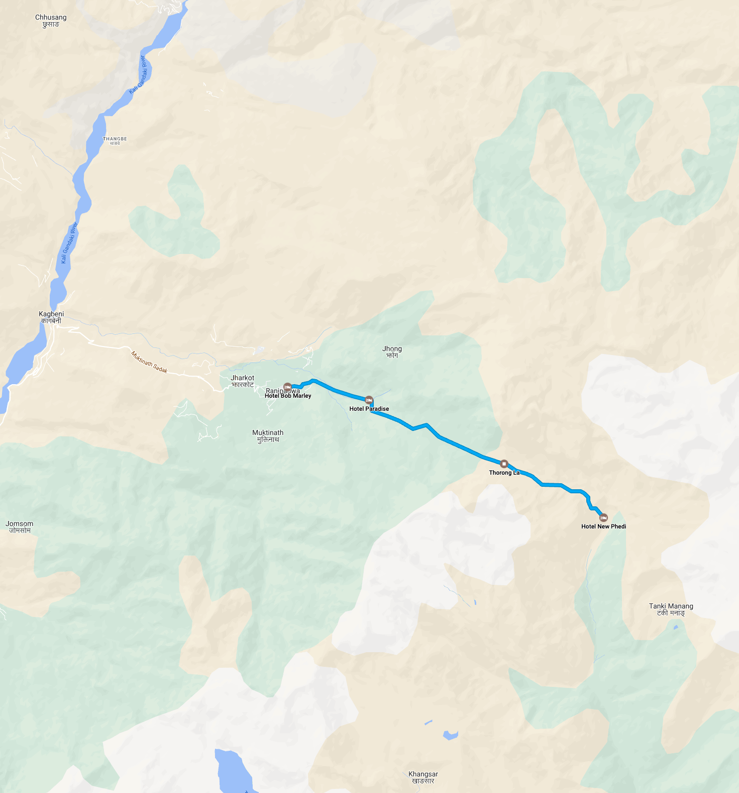 Topographical map showing hiking trails and lakes in a mountainous region.