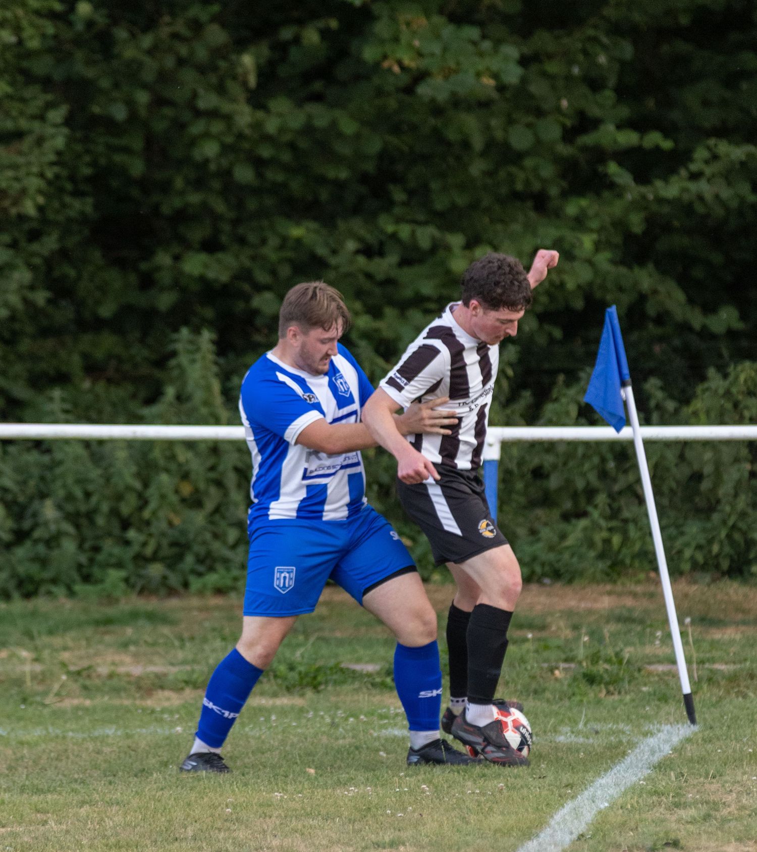Amesbury town fc player and Bemerton heath harlequins fc player