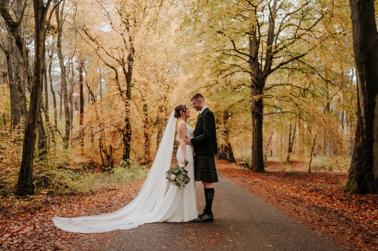 autumn wedding at the rhynd by st andrews wedding photographer