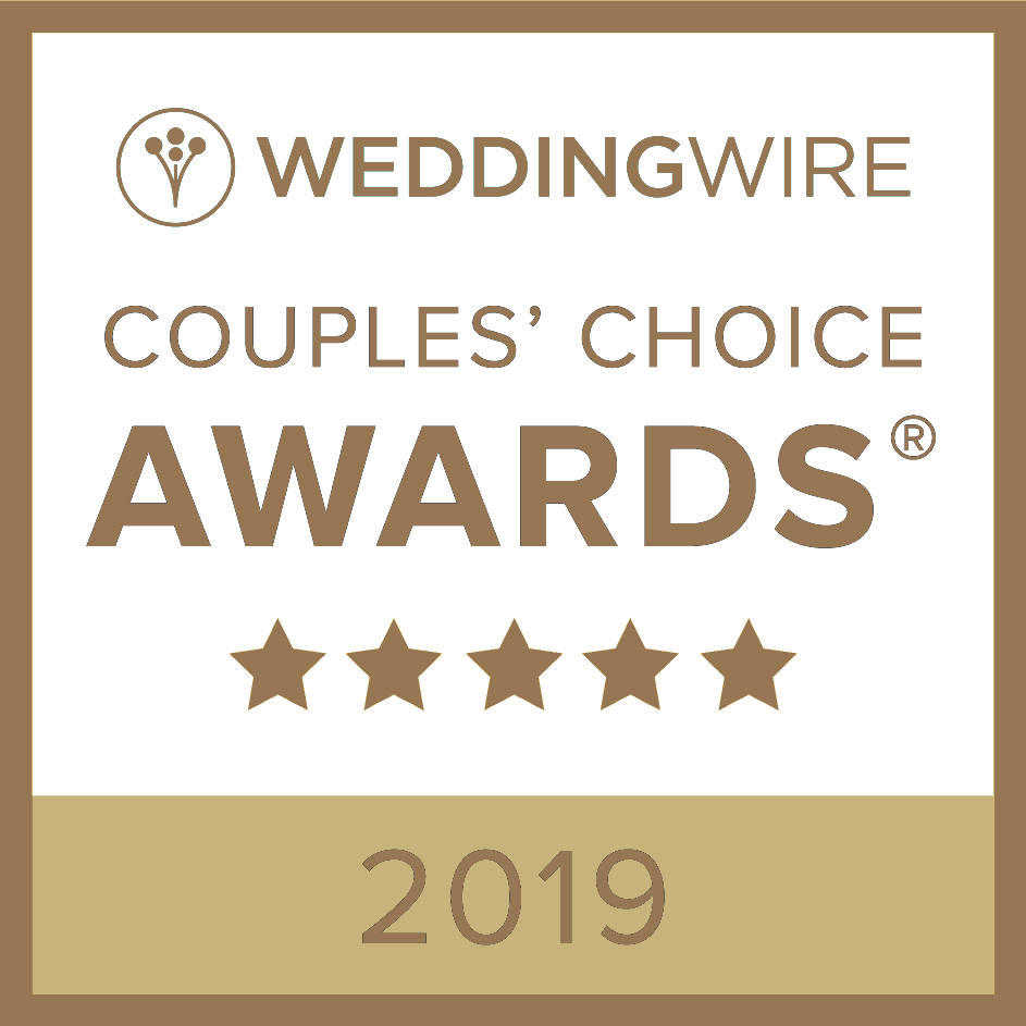 WeddingWire Couples Choice Awards 2019 badge with five gold stars, Xenia Helix Photography, Boston, MA