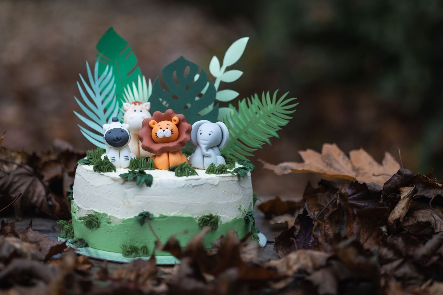Spectacular jungle themed birthday cake for a toddler party in Barnet, Hertfordshire.
