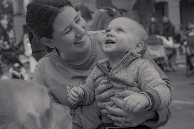 family photos with small children in Georgetown and a happy baby pictures