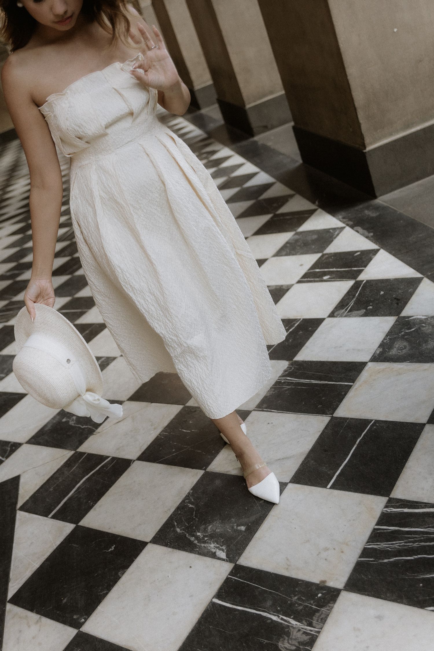 Engagement photoshoot outfit inspiration Melbourne State Library