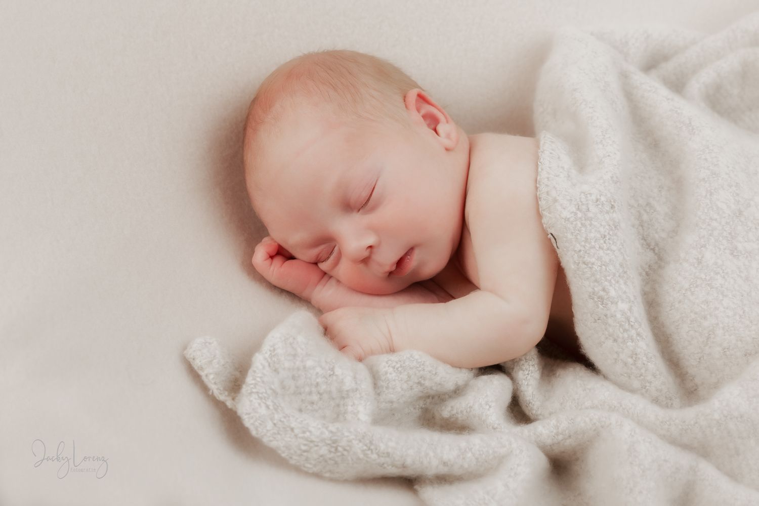 Newbornfotografie in Andernach, Westerwald, Koblenz, Neuwied & Umgebung, Neugeborenenfotografie