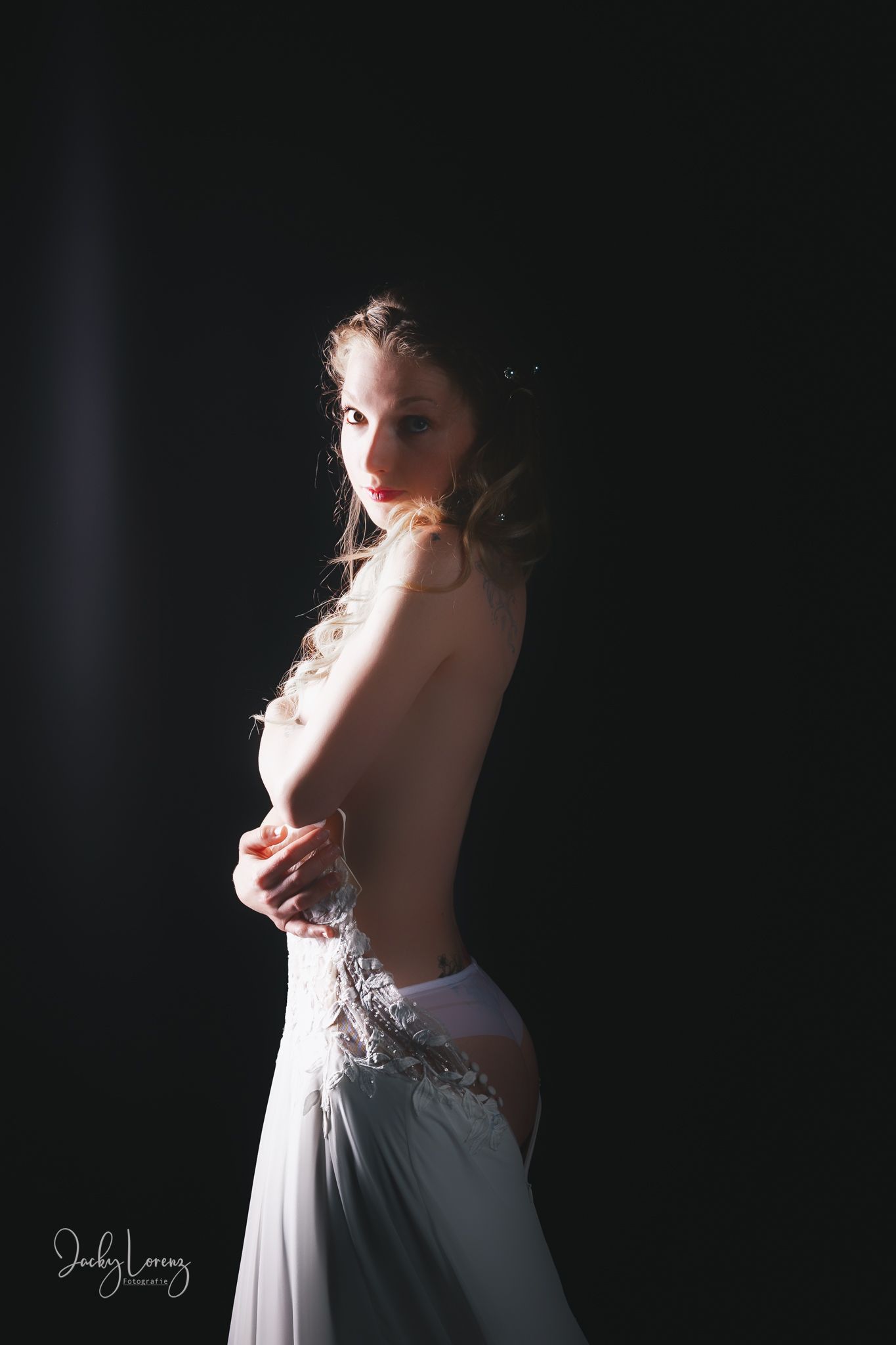 Boudoirfotografie in Andernach, Westerwald, Koblenz & Umgebung
Ein Braut-Boudoirshooting als sinnliche Erinnerung