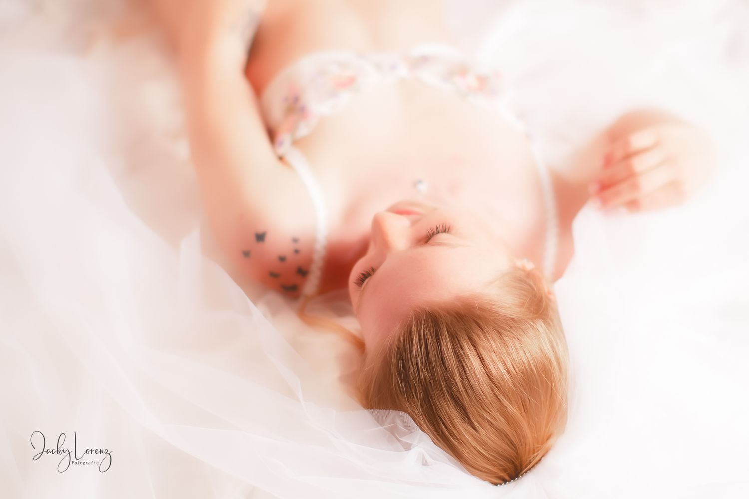 Boudoirfotografie in Andernach, Westerwald, Koblenz & Umgebung
Ein Braut-Boudoirshooting als sinnliche Erinnerung