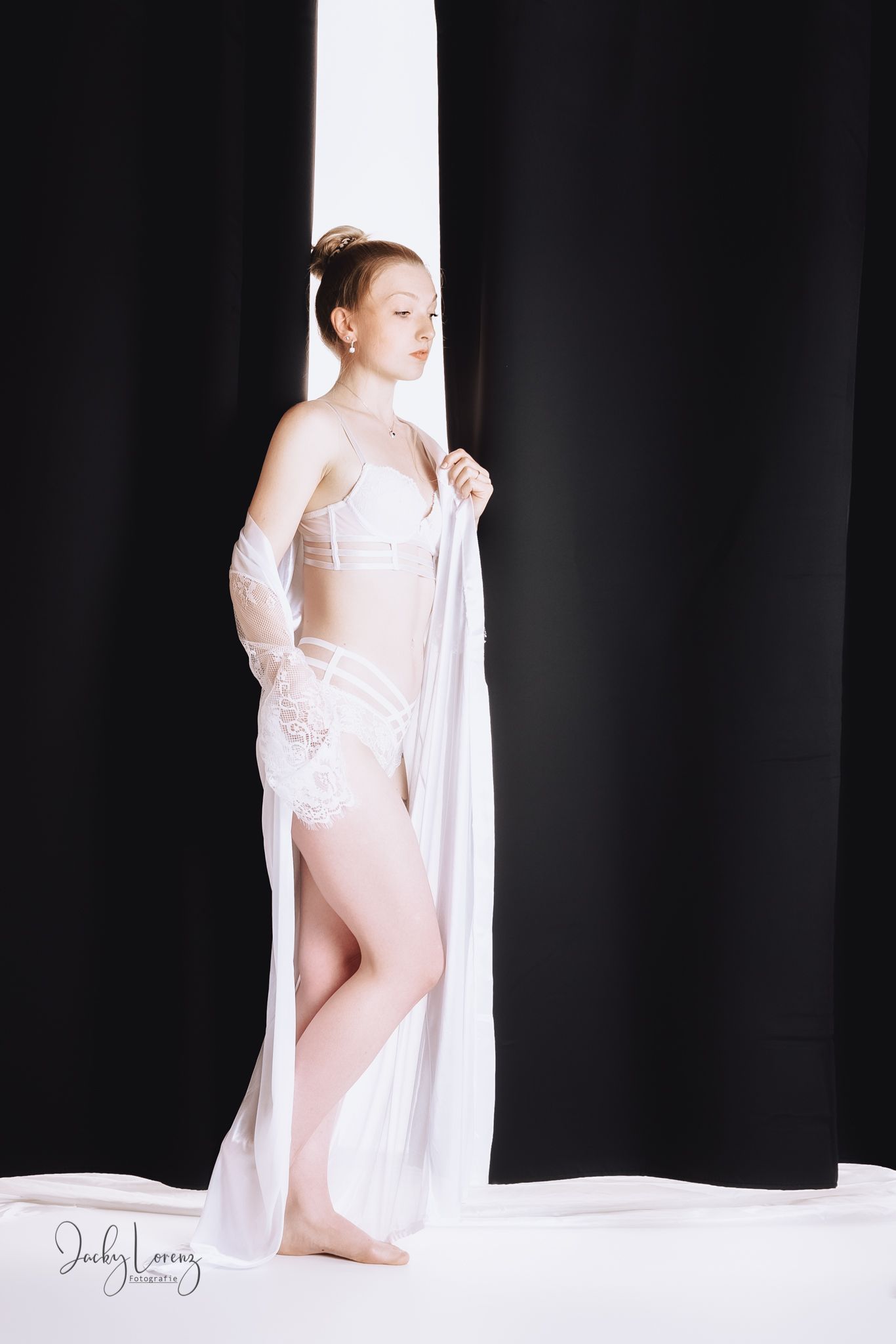 Boudoirfotografie in Andernach, Westerwald, Koblenz & Umgebung
Ein Braut-Boudoirshooting als sinnliche Erinnerung