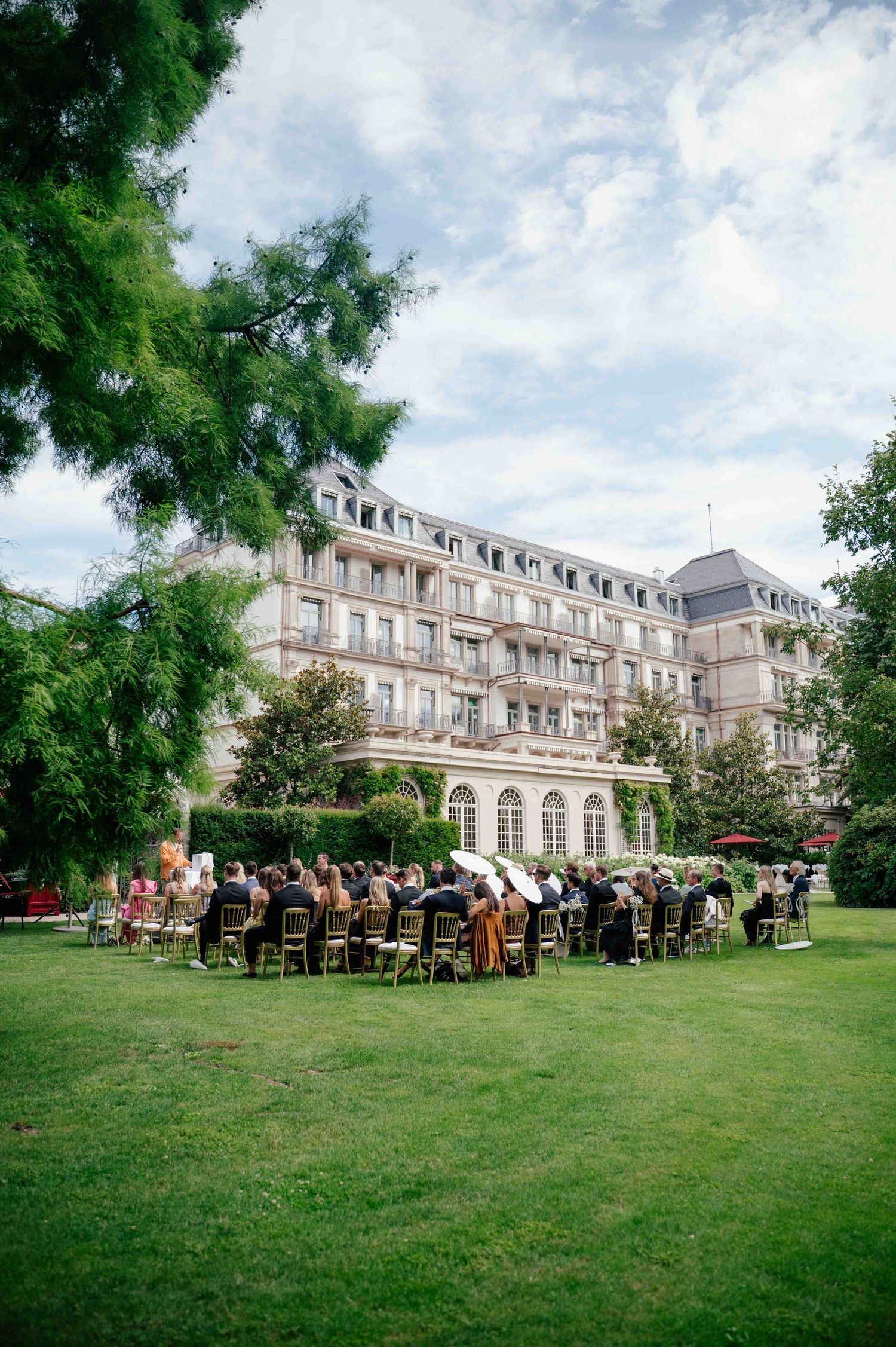 awarded best wedding photographer in Europe, destination wedding photographer Italy, Spain, France, luxury wedding photographer