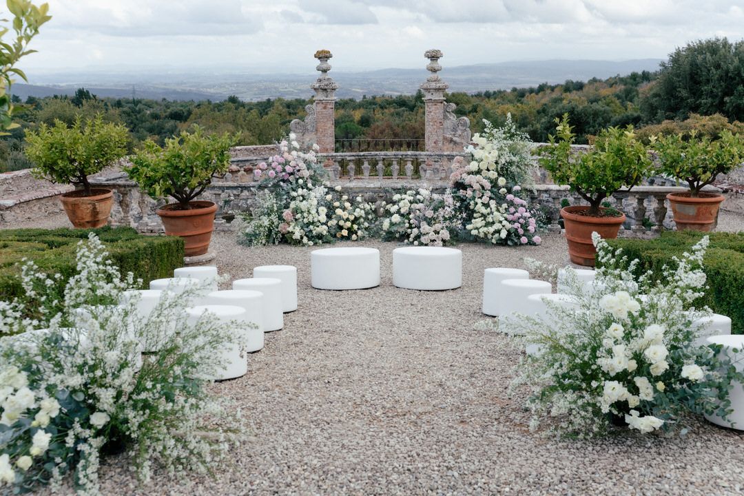 Wedding at Castello di Celsa at a destination wedding in italy. Destination wedding photographer italy