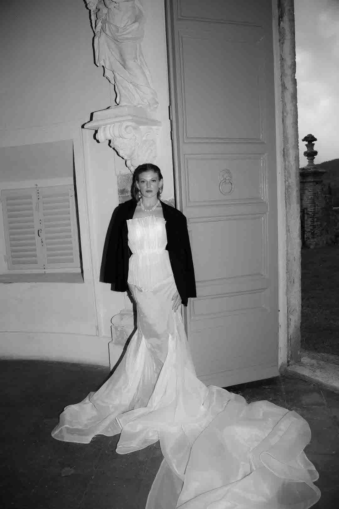 Wedding at Castello di Celsa at a destination wedding in italy. Destination wedding photographer italy