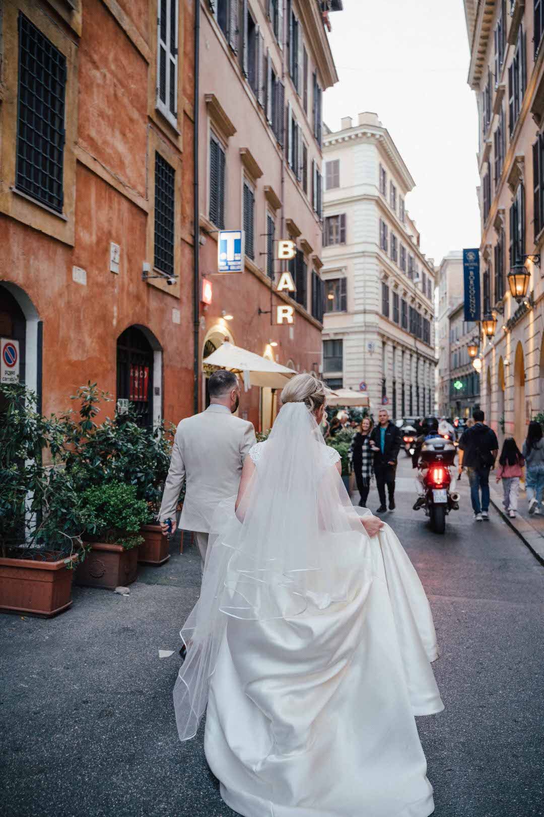 awarded best wedding photographer in Europe, destination wedding photographer Italy, Spain, France, luxury wedding photographer