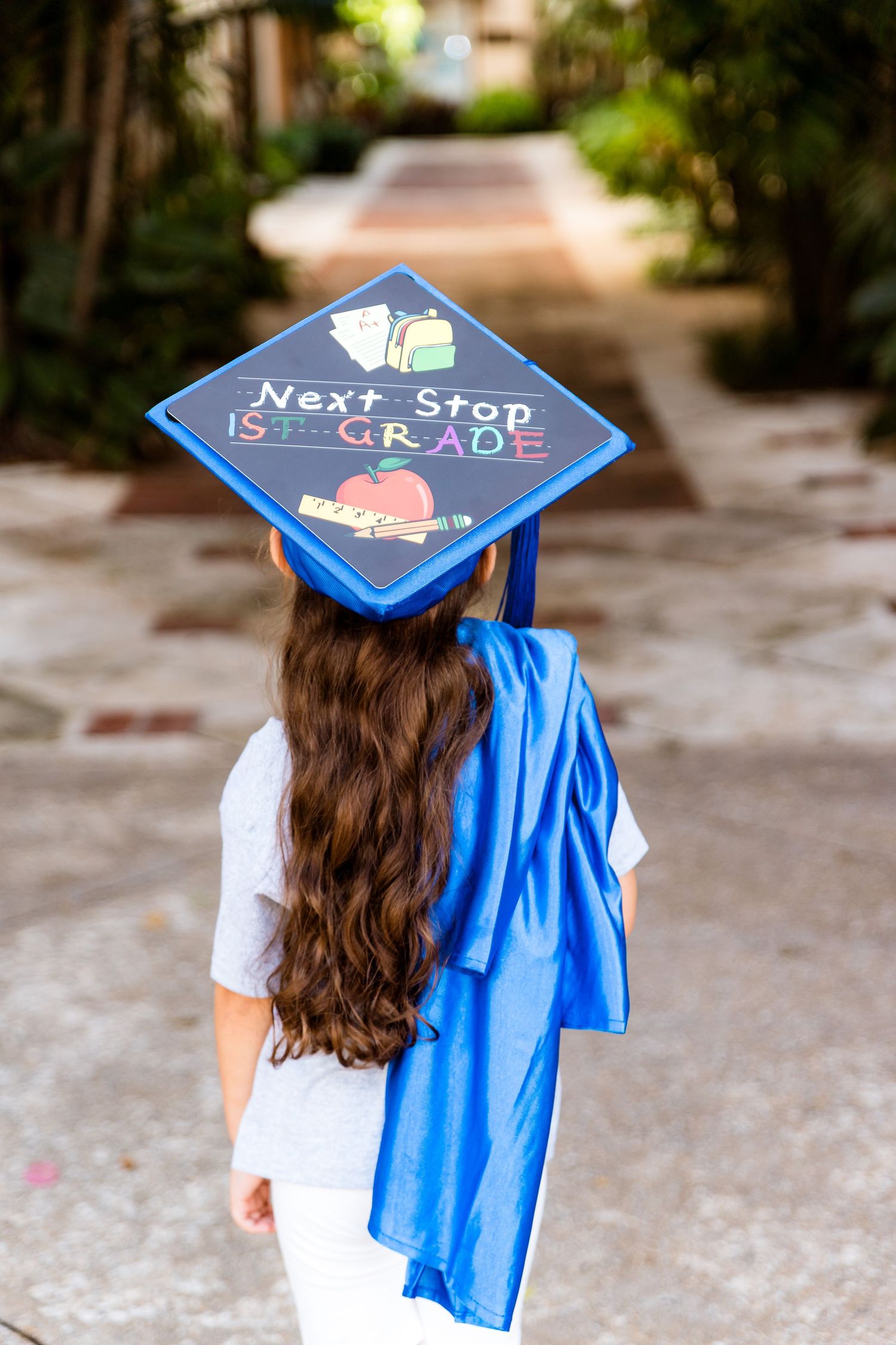 Decorated graduation cap with colorful 