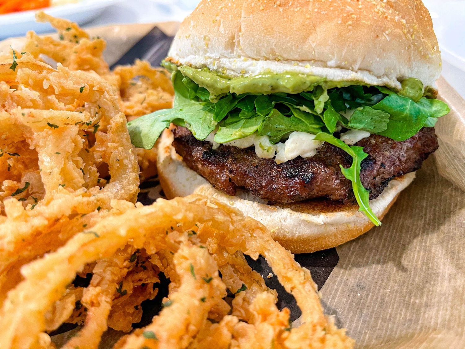 Burger with onion strings