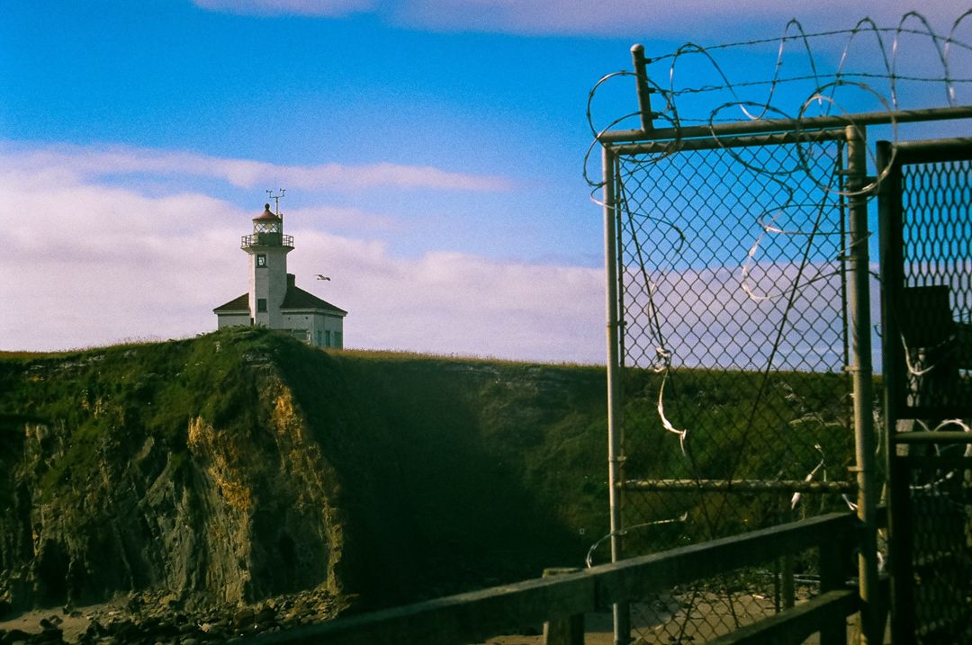 pnw, oregon, oregoncoast, oregon coast, lighthouse, beach, photography, film, portrait, studio, wedding, venue, coos bay, north bend