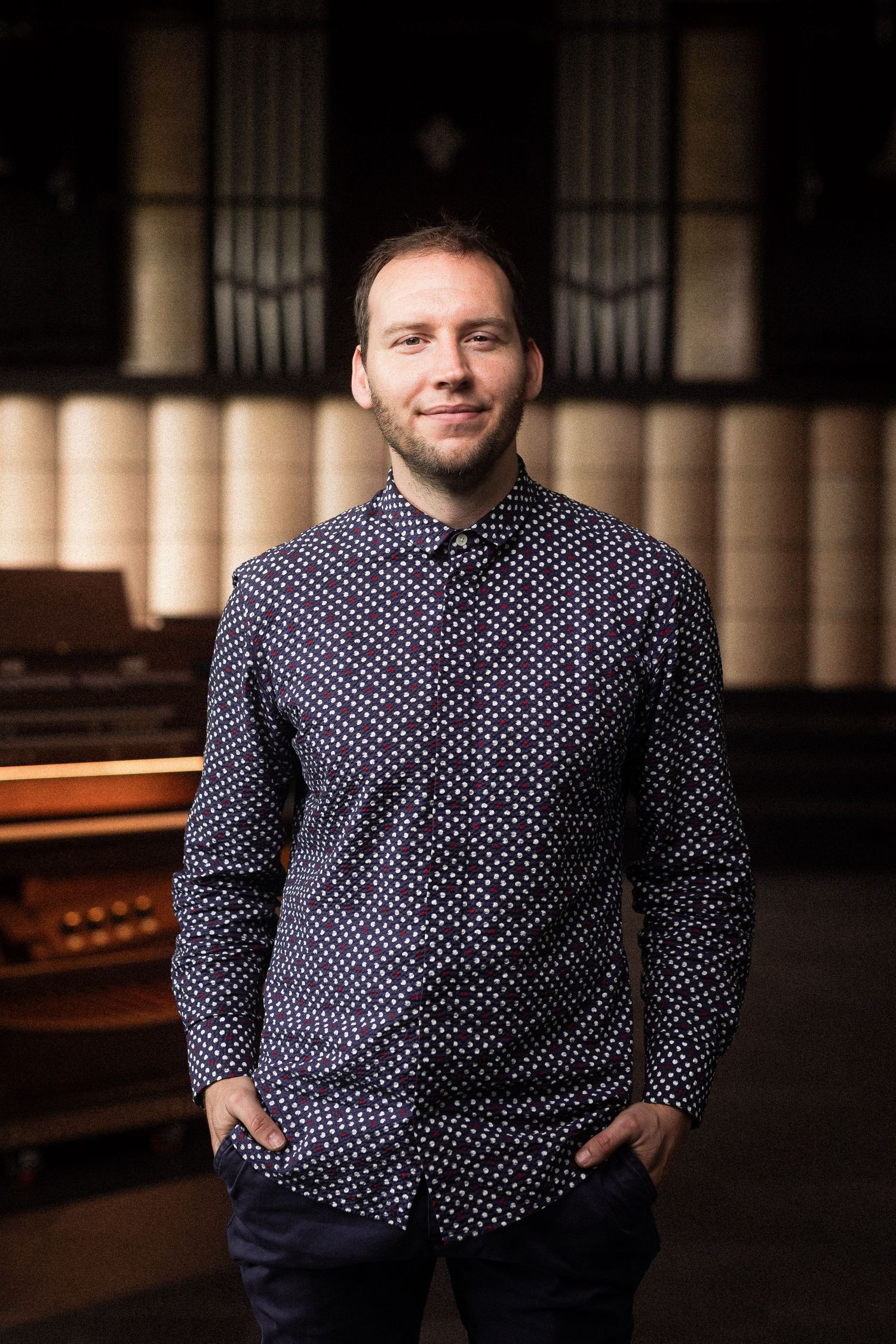 Organist at practice | Sacred music editorial