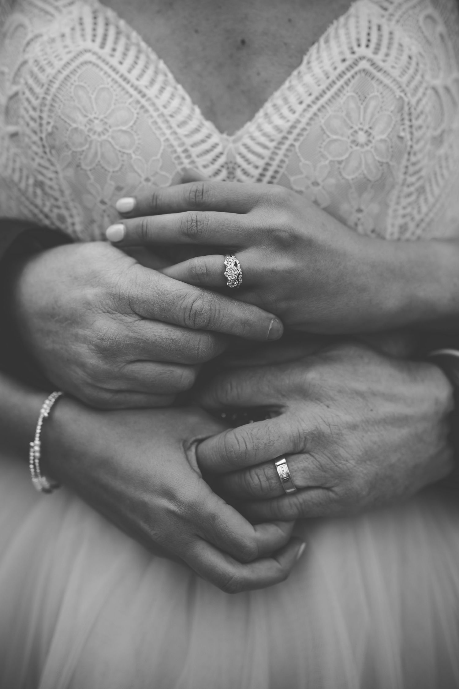 Regina Family Photographer specializing in family, maternity, graduation, couples & fall mini sessions in Regina and area.