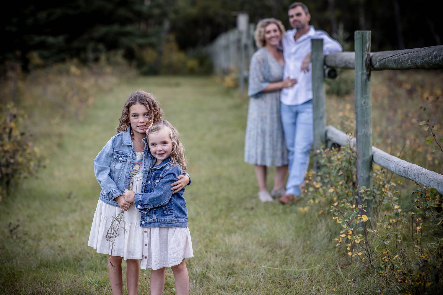 Regina Family Photographer specializing in family, maternity, graduation, couples & fall mini sessions in Regina and area.