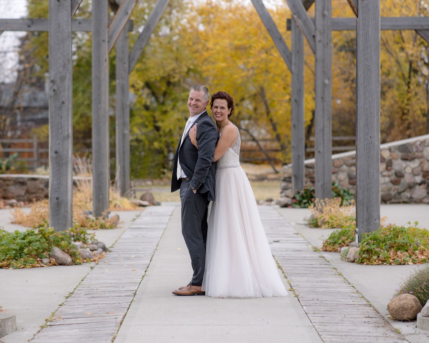 Regina Family Photographer specializing in family, maternity, graduation, couples & fall mini sessions in Regina and area.